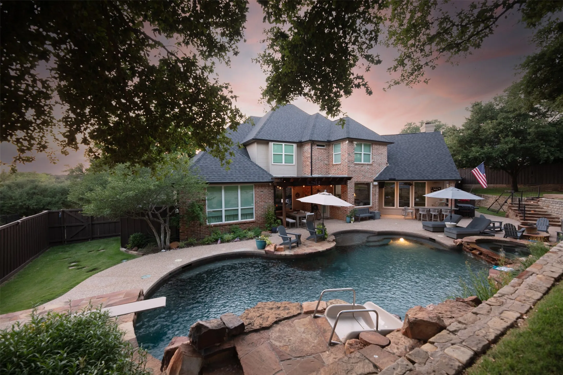 Single Family Residence For Sale in Denton County , 805 Lake Breeze Drive, Highland Village, Texas 75077, 4 Bedroom, 4 Bathroom, 3 Garage spaces, 3,566 Sqft, built in 1998, mls#21339901, Real Estate Agent in Highland Village, Homes For Sale in Denton county, Homes For Sale in Highland Village, Realtor in Highland Village Texas, Real Estate Brokerage Independent Realty Texas, Luminita Cordes Realtor