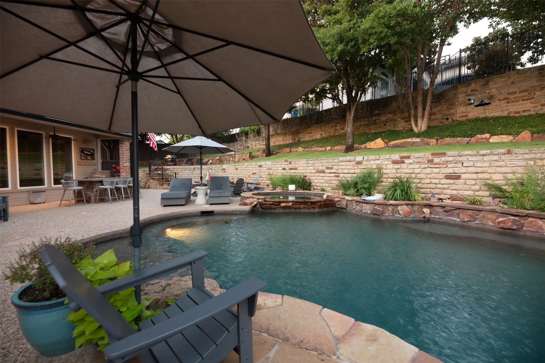 Single Family Residence For Sale in Denton County , 805 Lake Breeze Drive, Highland Village, Texas 75077, 4 Bedroom, 4 Bathroom, 3 Garage spaces, 3,566 Sqft, built in 1998, mls#21339901, Real Estate Agent in Highland Village, Homes For Sale in Denton county, Homes For Sale in Highland Village, Realtor in Highland Village Texas, Real Estate Brokerage Independent Realty Texas, Luminita Cordes Realtor