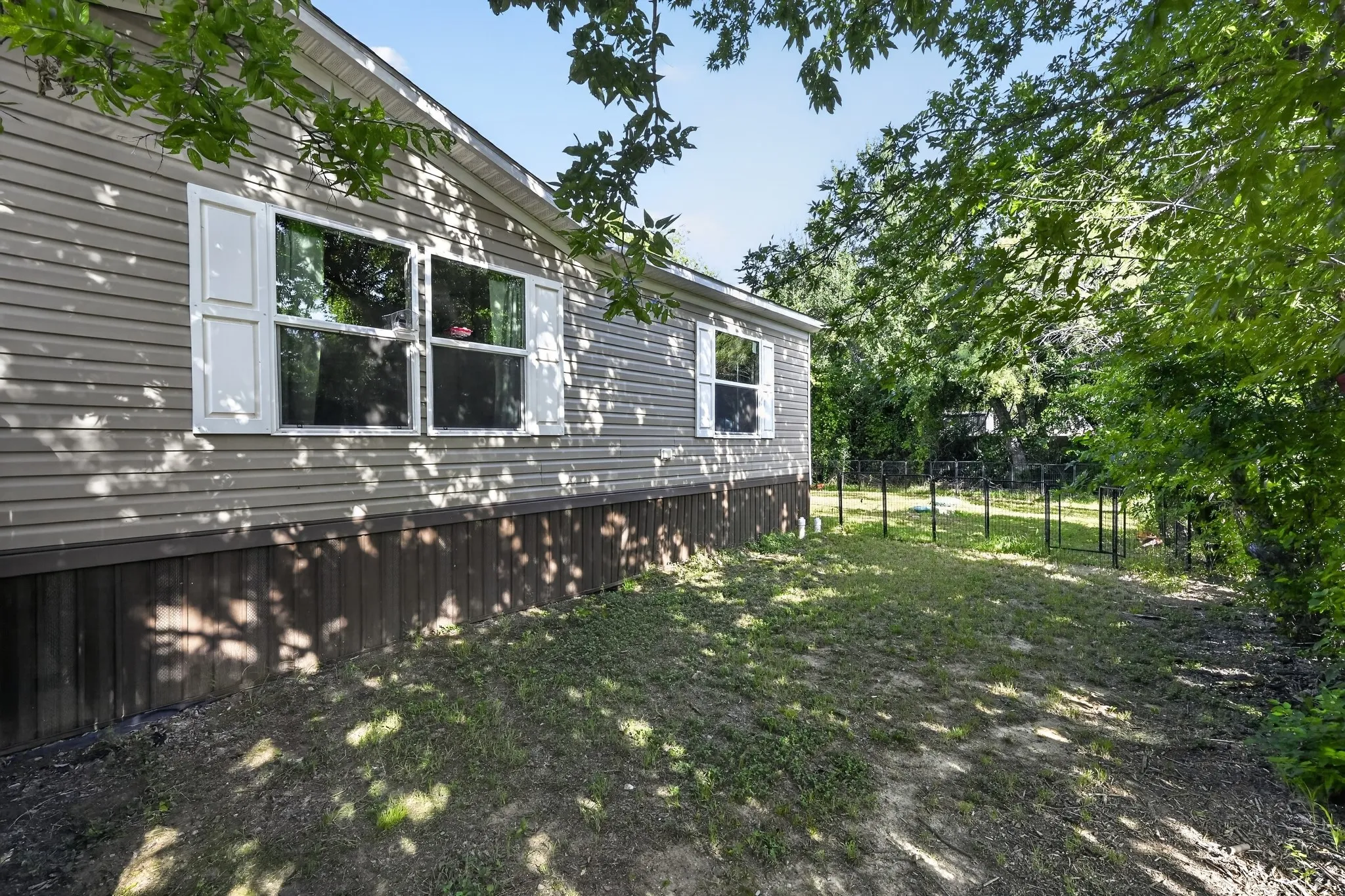 Manufactured Home For Sale in Hood County , 904 Pawnee Trail, Granbury, Texas 76048, 3 Bedroom, 2 Bathroom, Garage spaces, 1,344 Sqft, built in 2023, mls#21340783, Real Estate Agent in Granbury, Homes For Sale in Hood county, Homes For Sale in Granbury, Realtor in Granbury Texas, Real Estate Brokerage Independent Realty Texas, Luminita Cordes Realtor