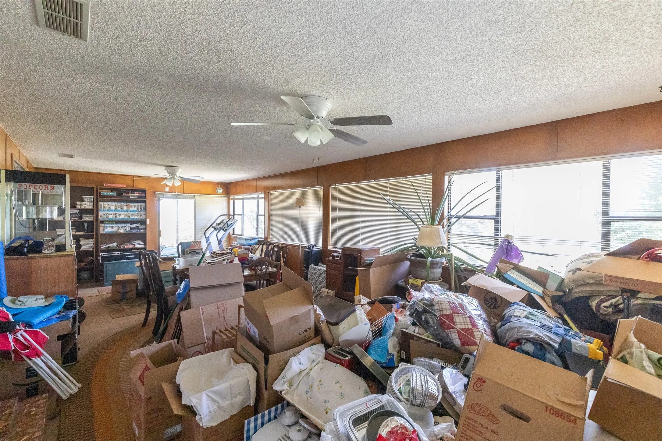 Single Family Residence For Sale in Coke County , 659 Rocky Point Road, Blackwell, Texas 79506, 3 Bedroom, 2 Bathroom, 4 Garage spaces, 3,803 Sqft, built in 2005, Price $350,000, mls#21340957, Real Estate Agent in Blackwell, Homes For Sale in Coke county, Homes For Sale in Blackwell, Realtor in Blackwell Texas, Real Estate Brokerage Independent Realty Texas, Luminita Cordes Realtor