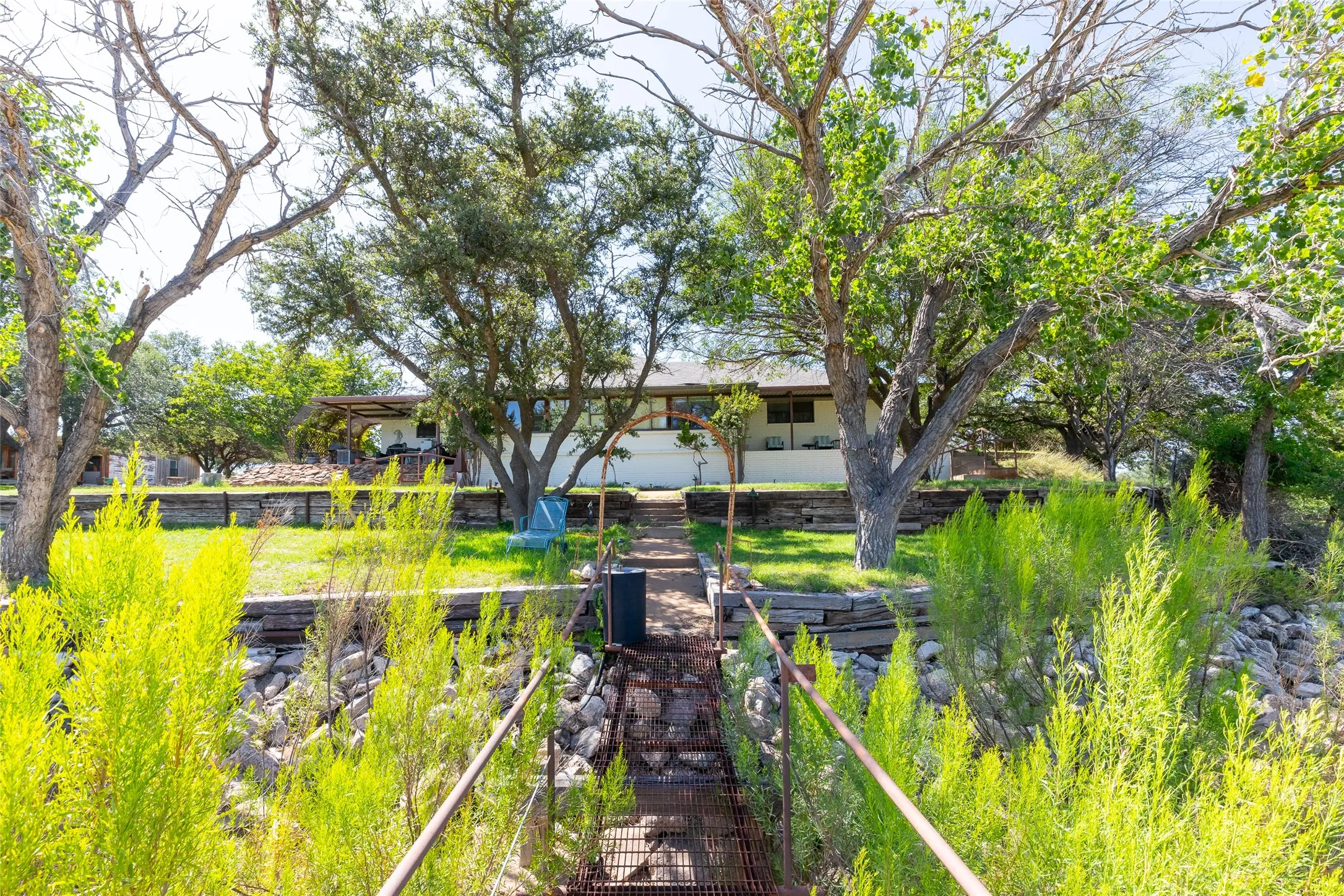 Single Family Residence For Sale in Coke County , 659 Rocky Point Road, Blackwell, Texas 79506, 3 Bedroom, 2 Bathroom, 4 Garage spaces, 3,803 Sqft, built in 2005, Price $350,000, mls#21340957, Real Estate Agent in Blackwell, Homes For Sale in Coke county, Homes For Sale in Blackwell, Realtor in Blackwell Texas, Real Estate Brokerage Independent Realty Texas, Luminita Cordes Realtor