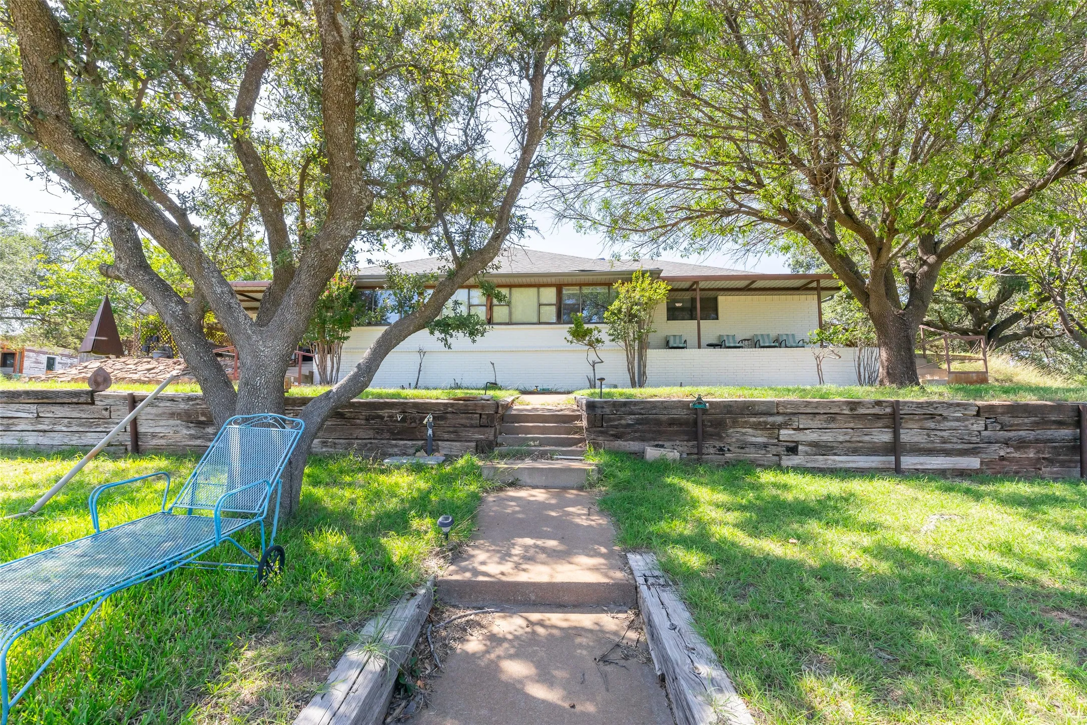 Single Family Residence For Sale in Coke County , 659 Rocky Point Road, Blackwell, Texas 79506, 3 Bedroom, 2 Bathroom, 4 Garage spaces, 3,803 Sqft, built in 2005, Price $350,000, mls#21340957, Real Estate Agent in Blackwell, Homes For Sale in Coke county, Homes For Sale in Blackwell, Realtor in Blackwell Texas, Real Estate Brokerage Independent Realty Texas, Luminita Cordes Realtor