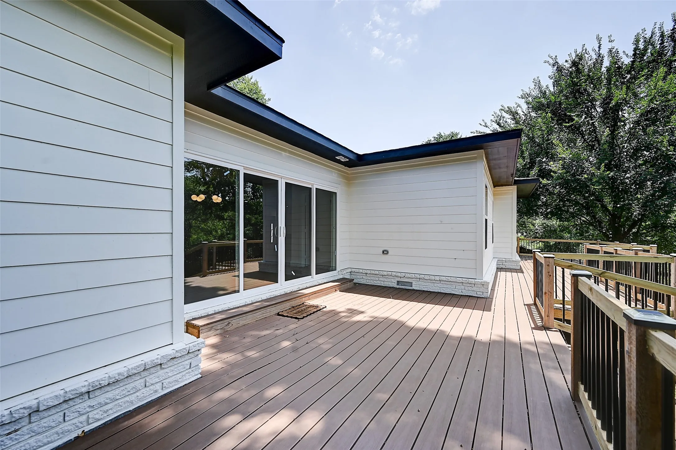 Single Family Residence For Sale in Tarrant County , 3900 Pelham Road, Fort Worth, Texas 76116, 5 Bedroom, 4 Bathroom, 2 Garage spaces, 3,200 Sqft, built in 1957, mls#21334000, Real Estate Agent in Fort Worth, Homes For Sale in Tarrant county, Homes For Sale in Fort Worth, Realtor in Fort Worth Texas, Real Estate Brokerage Independent Realty Texas, Luminita Cordes Realtor