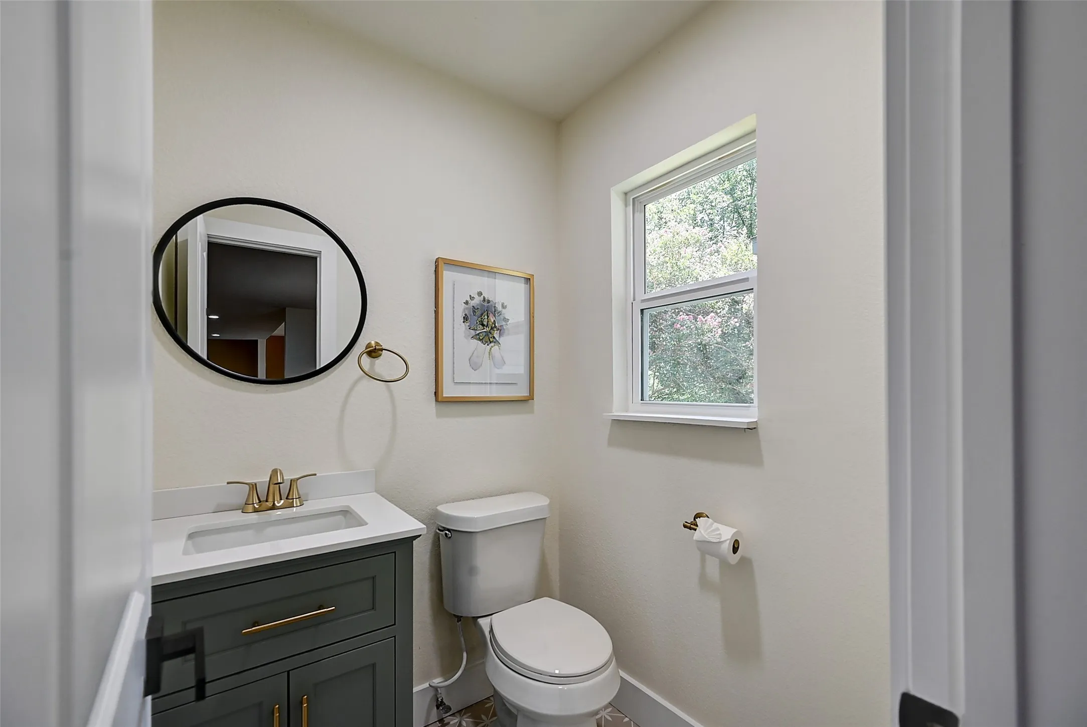 Single Family Residence For Sale in Tarrant County , 3900 Pelham Road, Fort Worth, Texas 76116, 5 Bedroom, 4 Bathroom, 2 Garage spaces, 3,200 Sqft, built in 1957, mls#21334000, Real Estate Agent in Fort Worth, Homes For Sale in Tarrant county, Homes For Sale in Fort Worth, Realtor in Fort Worth Texas, Real Estate Brokerage Independent Realty Texas, Luminita Cordes Realtor