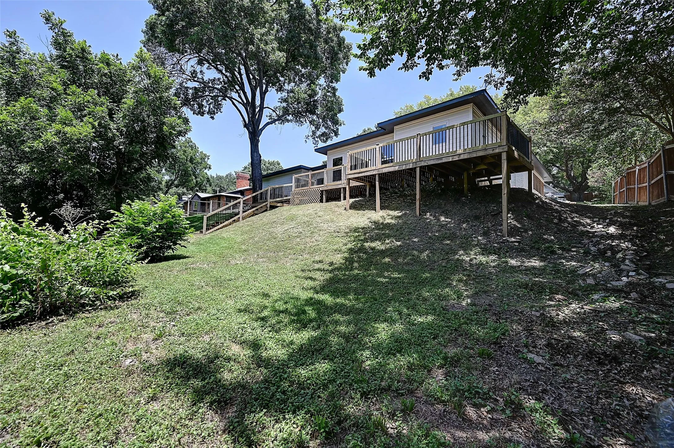 Single Family Residence For Sale in Tarrant County , 3900 Pelham Road, Fort Worth, Texas 76116, 5 Bedroom, 4 Bathroom, 2 Garage spaces, 3,200 Sqft, built in 1957, mls#21334000, Real Estate Agent in Fort Worth, Homes For Sale in Tarrant county, Homes For Sale in Fort Worth, Realtor in Fort Worth Texas, Real Estate Brokerage Independent Realty Texas, Luminita Cordes Realtor