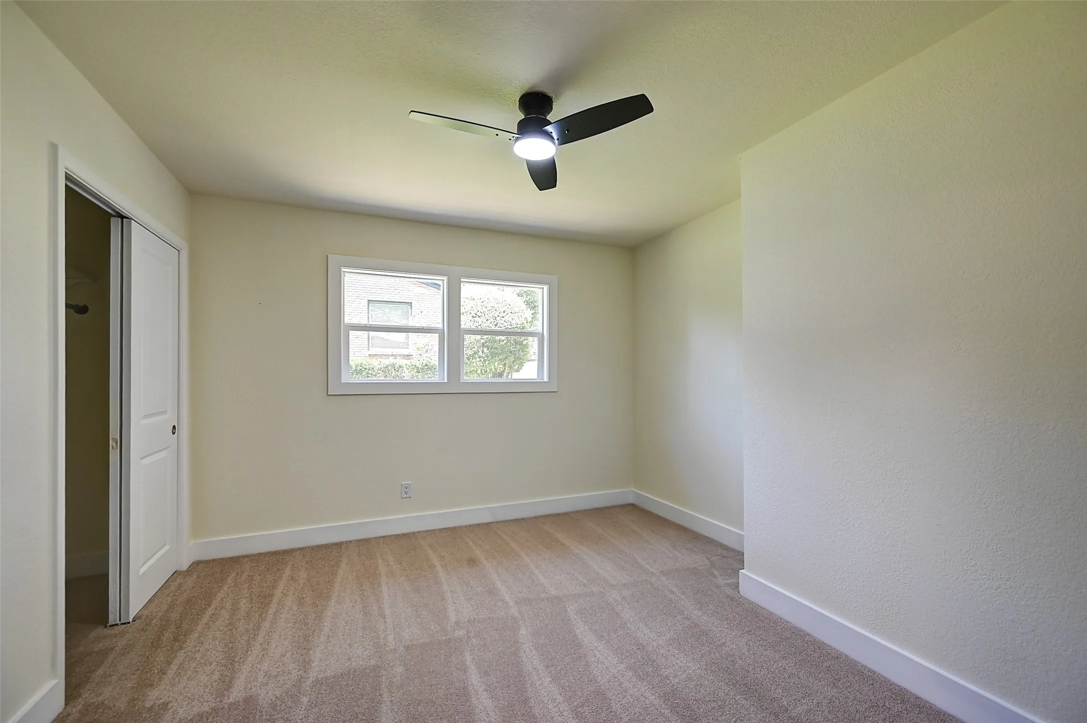 Single Family Residence For Sale in Tarrant County , 3900 Pelham Road, Fort Worth, Texas 76116, 5 Bedroom, 4 Bathroom, 2 Garage spaces, 3,200 Sqft, built in 1957, mls#21334000, Real Estate Agent in Fort Worth, Homes For Sale in Tarrant county, Homes For Sale in Fort Worth, Realtor in Fort Worth Texas, Real Estate Brokerage Independent Realty Texas, Luminita Cordes Realtor