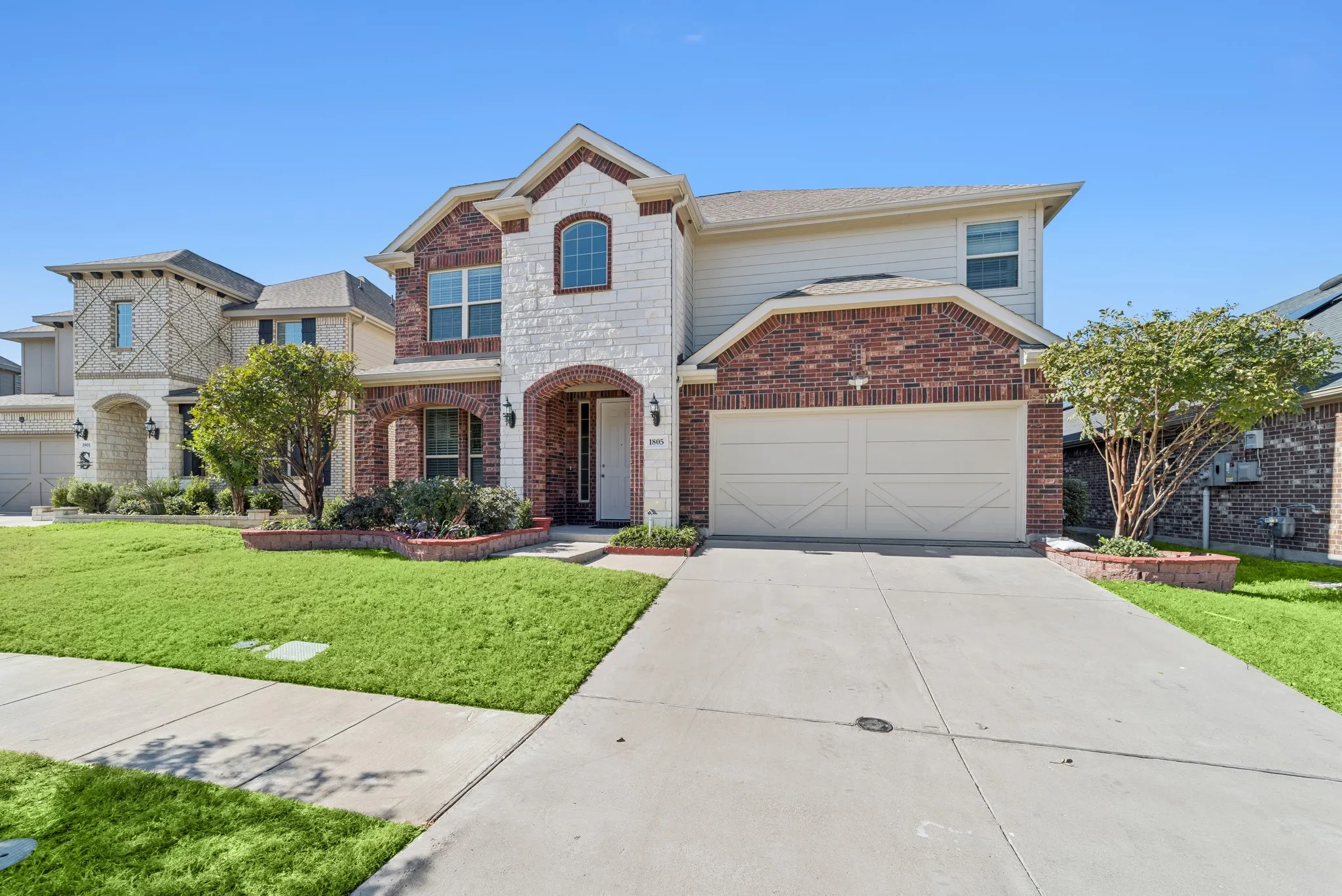 Single Family Residence For Sale in Dallas County , 1805 Longwood Lane, Garland, Texas 75042, 4 Bedrooms, 3 Bathrooms, 2 Garage spaces, 2,840 Sqft, built in 2020, Price $568,800, mls#21340961, Real Estate Agent in Garland, Homes For Sale in Dallas county, Homes For Sale in Garland, Realtor in Garland Texas, Real Estate Brokerage Independent Realty Texas, Luminita Cordes Realtor