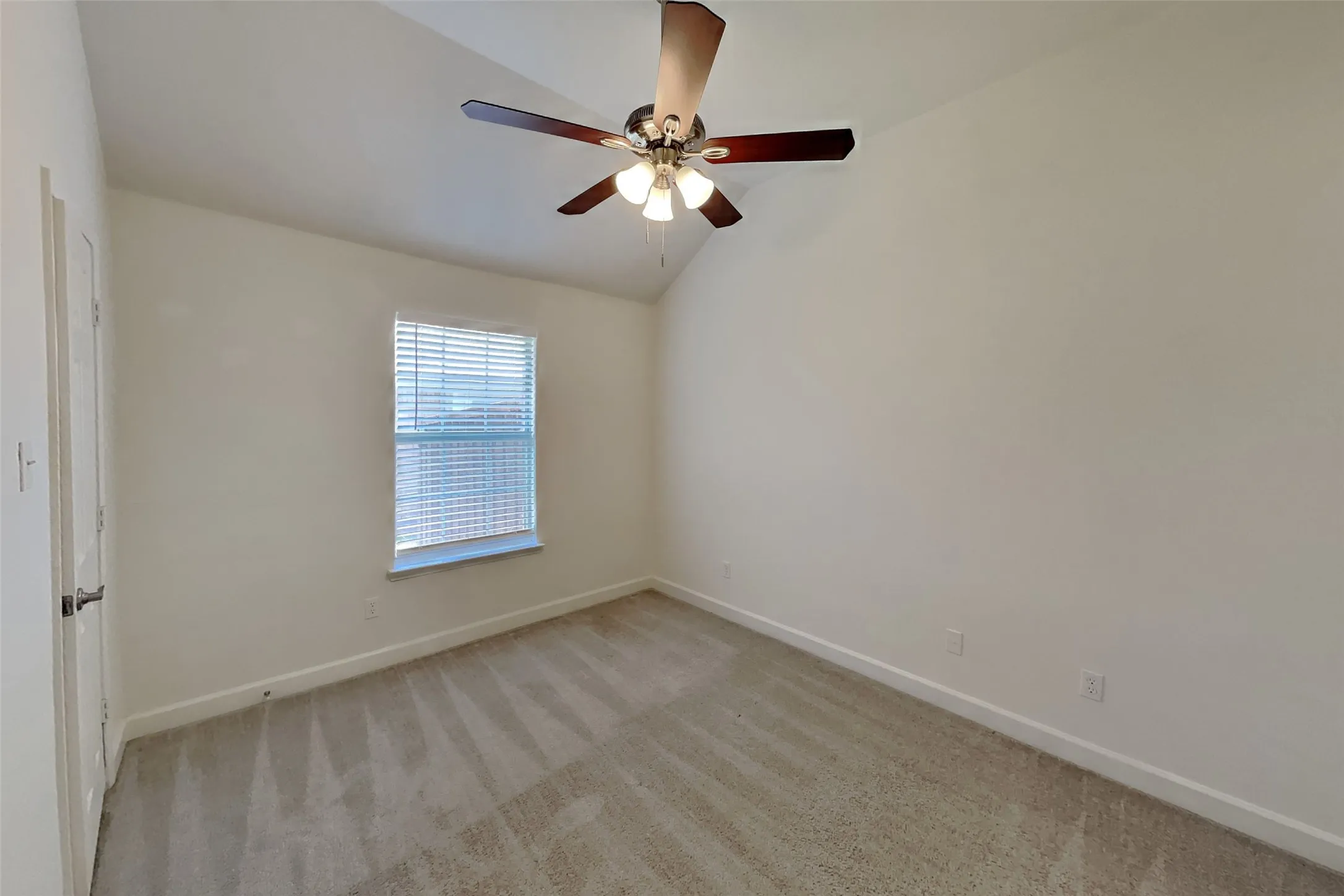 Single Family Residence For Rent in Collin County , 4307 Trailridge Drive, Frisco, Texas 75035, 4 Bedroom, 2 Bathroom, 2 Garage spaces, 2,140 Sqft, built in 1999, mls#21340955, Real Estate Agent in Frisco, Homes For Rent in Collin county, Homes For Rent in Frisco, Realtor in Frisco Texas, Real Estate Brokerage Independent Realty Texas, Luminita Cordes Realtor