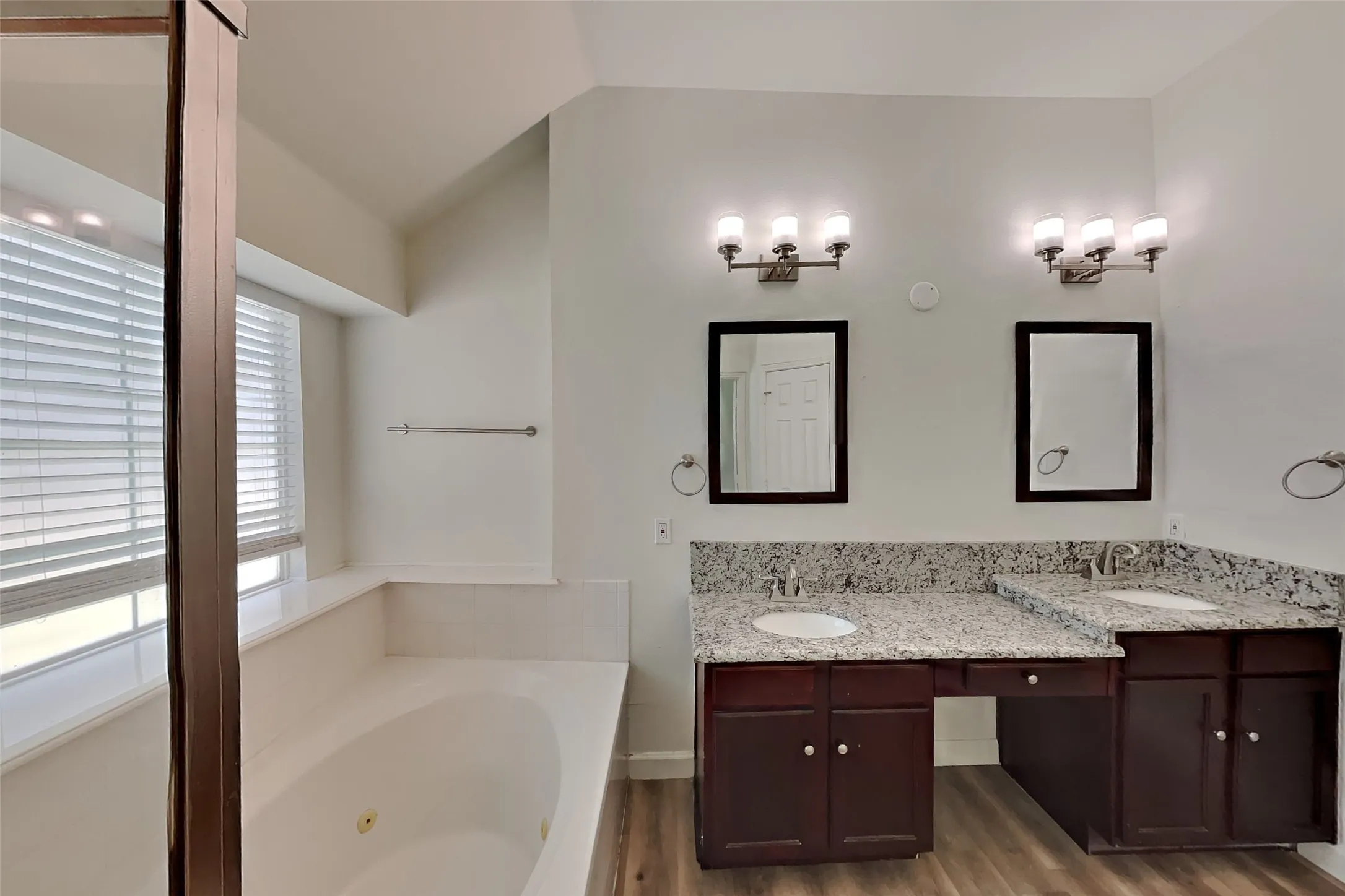 Single Family Residence For Rent in Collin County , 4307 Trailridge Drive, Frisco, Texas 75035, 4 Bedroom, 2 Bathroom, 2 Garage spaces, 2,140 Sqft, built in 1999, mls#21340955, Real Estate Agent in Frisco, Homes For Rent in Collin county, Homes For Rent in Frisco, Realtor in Frisco Texas, Real Estate Brokerage Independent Realty Texas, Luminita Cordes Realtor
