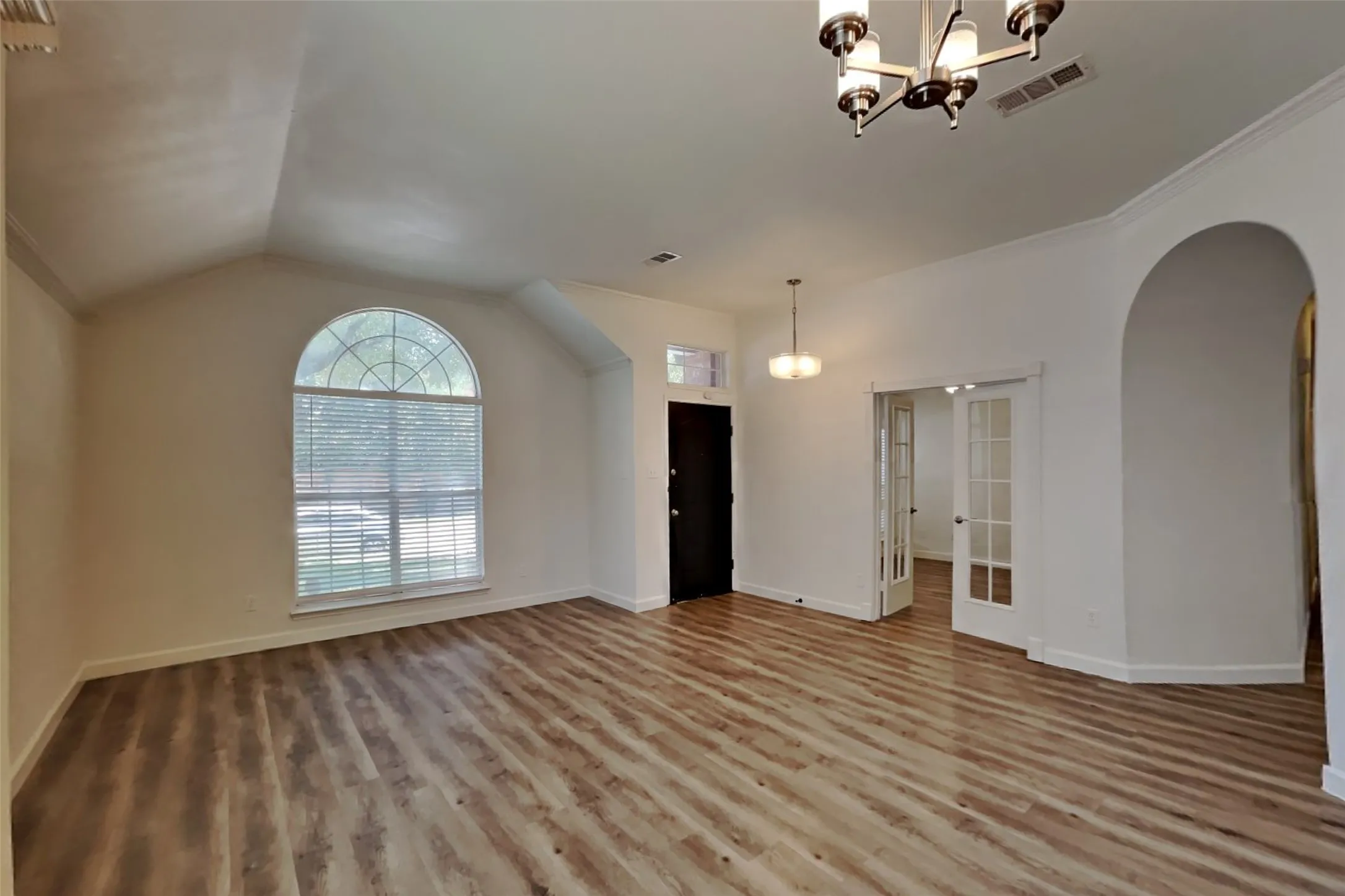 Single Family Residence For Rent in Collin County , 4307 Trailridge Drive, Frisco, Texas 75035, 4 Bedroom, 2 Bathroom, 2 Garage spaces, 2,140 Sqft, built in 1999, mls#21340955, Real Estate Agent in Frisco, Homes For Rent in Collin county, Homes For Rent in Frisco, Realtor in Frisco Texas, Real Estate Brokerage Independent Realty Texas, Luminita Cordes Realtor
