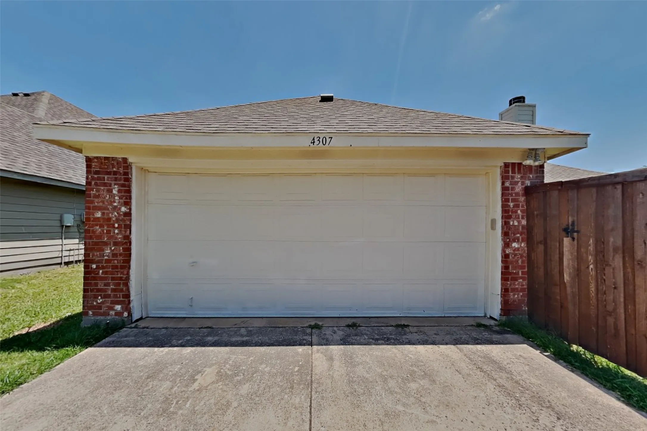 Single Family Residence For Rent in Collin County , 4307 Trailridge Drive, Frisco, Texas 75035, 4 Bedroom, 2 Bathroom, 2 Garage spaces, 2,140 Sqft, built in 1999, mls#21340955, Real Estate Agent in Frisco, Homes For Rent in Collin county, Homes For Rent in Frisco, Realtor in Frisco Texas, Real Estate Brokerage Independent Realty Texas, Luminita Cordes Realtor
