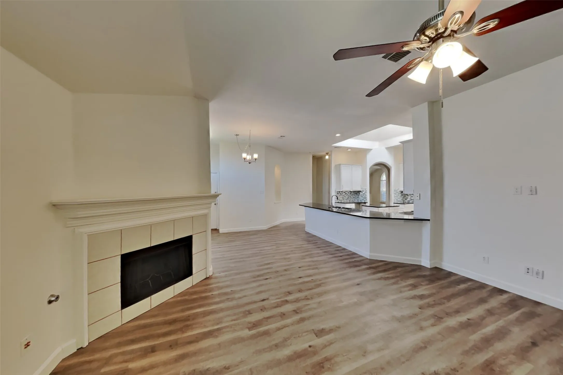 Single Family Residence For Rent in Collin County , 4307 Trailridge Drive, Frisco, Texas 75035, 4 Bedroom, 2 Bathroom, 2 Garage spaces, 2,140 Sqft, built in 1999, mls#21340955, Real Estate Agent in Frisco, Homes For Rent in Collin county, Homes For Rent in Frisco, Realtor in Frisco Texas, Real Estate Brokerage Independent Realty Texas, Luminita Cordes Realtor