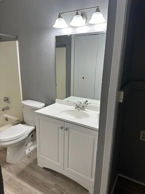 Condominium For Rent in Dallas County , 9696 Walnut Street 1616, Dallas, Texas 75243, 1 Bedroom, 1 Bathroom, Garage spaces, 730 Sqft, built in 1981, Price $895, mls#21340965, Real Estate Agent in Dallas, Homes For Rent in Dallas county, Homes For Rent in Dallas, Realtor in Dallas Texas, Real Estate Brokerage Independent Realty Texas, Luminita Cordes Realtor