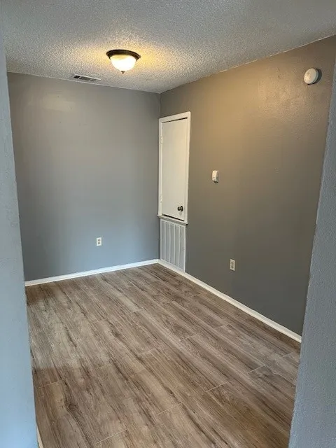 Condominium For Rent in Dallas County , 9696 Walnut Street 1616, Dallas, Texas 75243, 1 Bedroom, 1 Bathroom, Garage spaces, 730 Sqft, built in 1981, Price $895, mls#21340965, Real Estate Agent in Dallas, Homes For Rent in Dallas county, Homes For Rent in Dallas, Realtor in Dallas Texas, Real Estate Brokerage Independent Realty Texas, Luminita Cordes Realtor