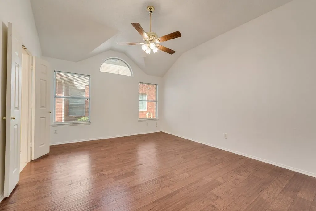 Single Family Residence For Sale in Dallas County , 2704 Crooked Creek, Mesquite, Texas 75181, 4 Bedroom, 2 Bathroom, 2 Garage spaces, 2,189 Sqft, built in 1996, mls#21339148, Real Estate Agent in Mesquite, Homes For Sale in Dallas county, Homes For Sale in Mesquite, Realtor in Mesquite Texas, Real Estate Brokerage Independent Realty Texas, Luminita Cordes Realtor