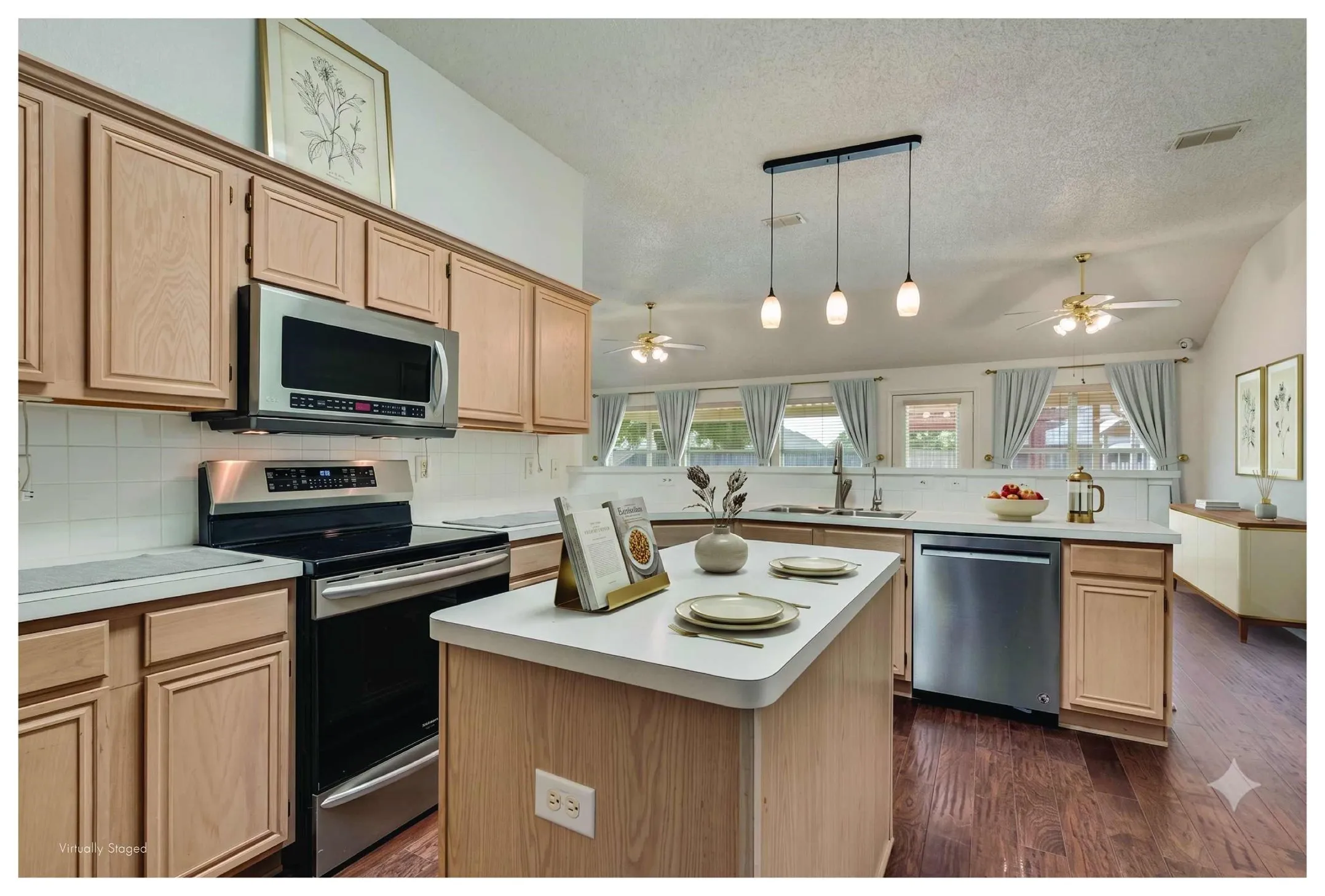 Single Family Residence For Sale in Dallas County , 2704 Crooked Creek, Mesquite, Texas 75181, 4 Bedroom, 2 Bathroom, 2 Garage spaces, 2,189 Sqft, built in 1996, mls#21339148, Real Estate Agent in Mesquite, Homes For Sale in Dallas county, Homes For Sale in Mesquite, Realtor in Mesquite Texas, Real Estate Brokerage Independent Realty Texas, Luminita Cordes Realtor
