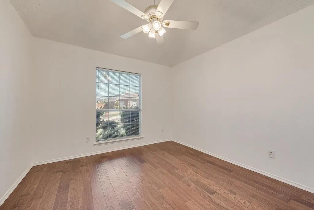 Single Family Residence For Sale in Dallas County , 2704 Crooked Creek, Mesquite, Texas 75181, 4 Bedroom, 2 Bathroom, 2 Garage spaces, 2,189 Sqft, built in 1996, mls#21339148, Real Estate Agent in Mesquite, Homes For Sale in Dallas county, Homes For Sale in Mesquite, Realtor in Mesquite Texas, Real Estate Brokerage Independent Realty Texas, Luminita Cordes Realtor