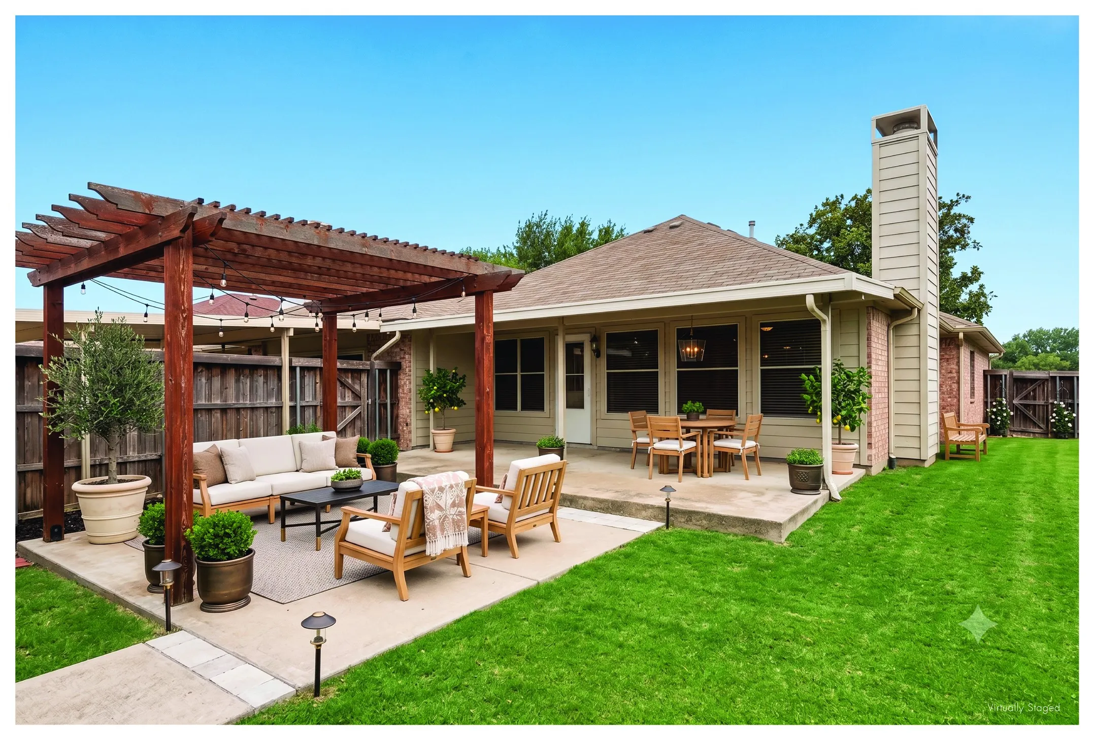 Single Family Residence For Sale in Dallas County , 2704 Crooked Creek, Mesquite, Texas 75181, 4 Bedroom, 2 Bathroom, 2 Garage spaces, 2,189 Sqft, built in 1996, mls#21339148, Real Estate Agent in Mesquite, Homes For Sale in Dallas county, Homes For Sale in Mesquite, Realtor in Mesquite Texas, Real Estate Brokerage Independent Realty Texas, Luminita Cordes Realtor