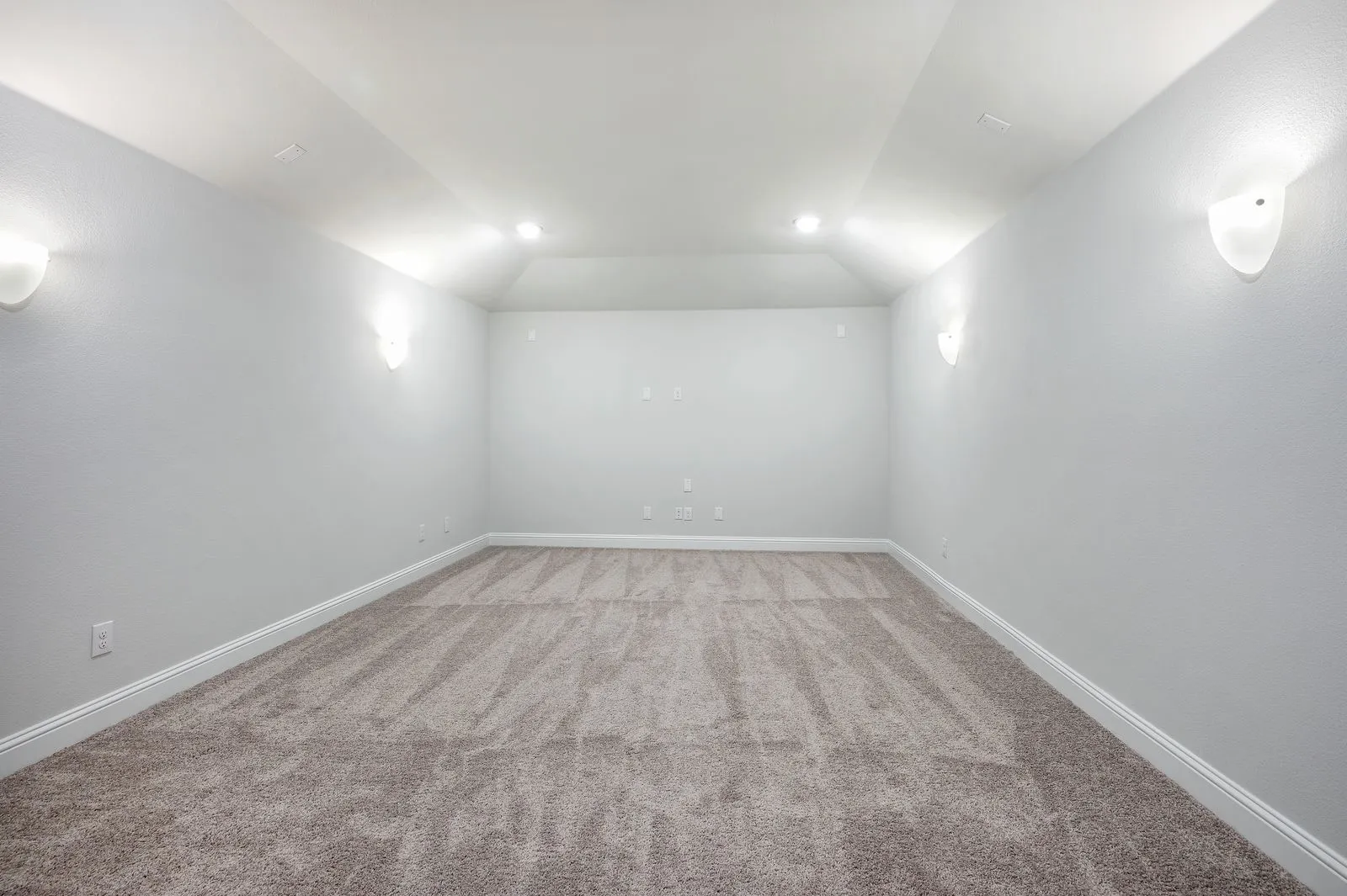 Single Family Residence For Rent in Denton County , 2037 Almassera Drive, Little Elm, Texas 75068, 3 Bedroom, 3 Bathroom, 2 Garage spaces, 2,423 Sqft, built in 2021, mls#21339427, Real Estate Agent in Little Elm, Homes For Rent in Denton county, Homes For Rent in Little Elm, Realtor in Little Elm Texas, Real Estate Brokerage Independent Realty Texas, Luminita Cordes Realtor