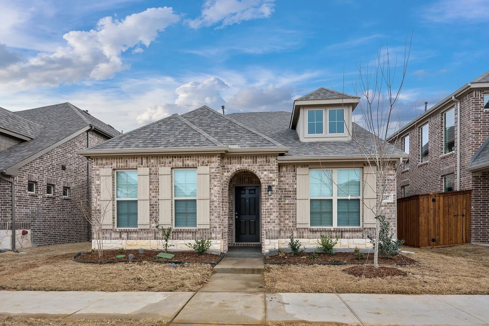 Single Family Residence For Rent in Denton County , 2037 Almassera Drive, Little Elm, Texas 75068, 3 Bedroom, 3 Bathroom, 2 Garage spaces, 2,423 Sqft, built in 2021, mls#21339427, Real Estate Agent in Little Elm, Homes For Rent in Denton county, Homes For Rent in Little Elm, Realtor in Little Elm Texas, Real Estate Brokerage Independent Realty Texas, Luminita Cordes Realtor