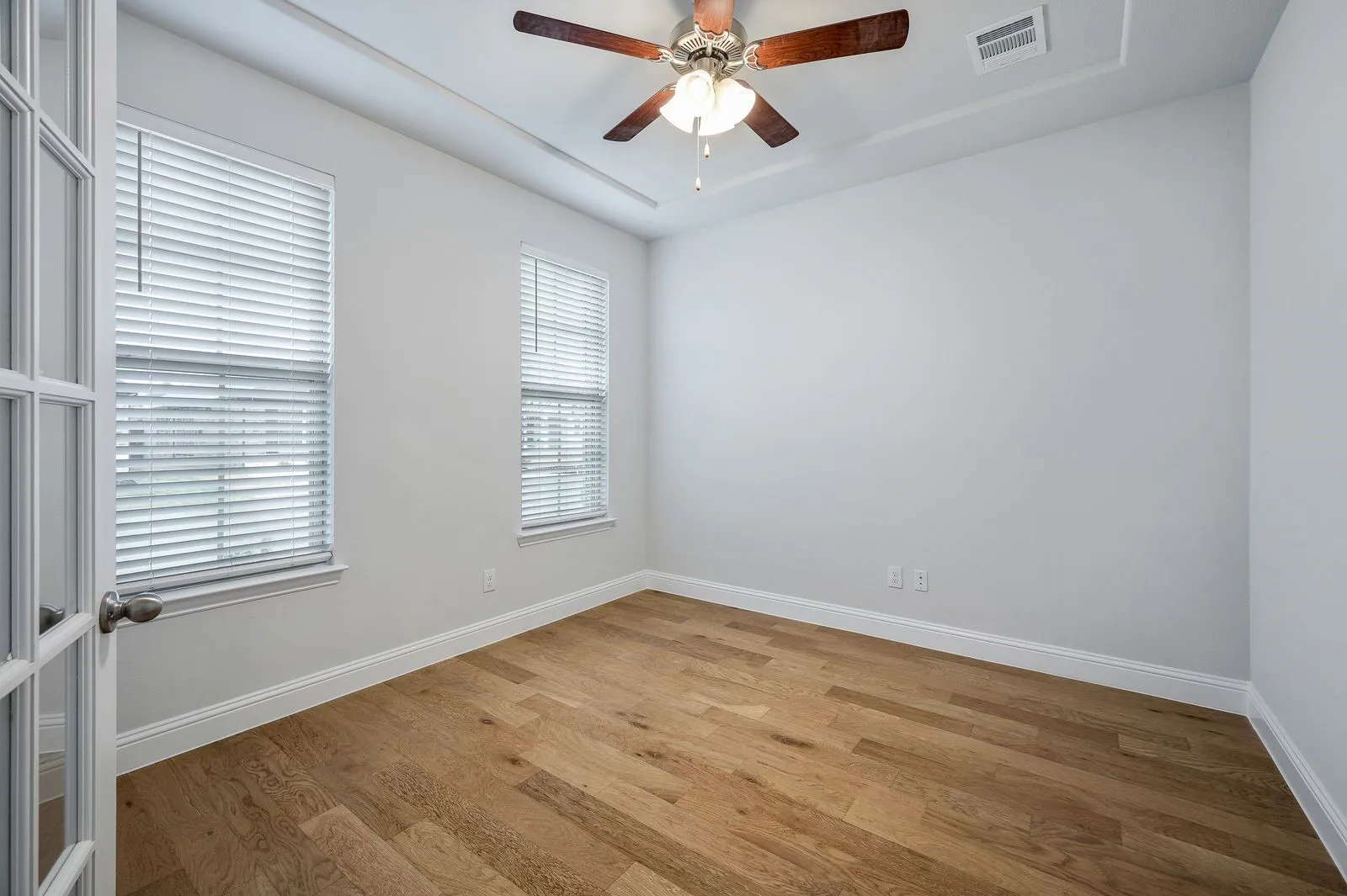 Single Family Residence For Rent in Denton County , 2037 Almassera Drive, Little Elm, Texas 75068, 3 Bedroom, 3 Bathroom, 2 Garage spaces, 2,423 Sqft, built in 2021, mls#21339427, Real Estate Agent in Little Elm, Homes For Rent in Denton county, Homes For Rent in Little Elm, Realtor in Little Elm Texas, Real Estate Brokerage Independent Realty Texas, Luminita Cordes Realtor
