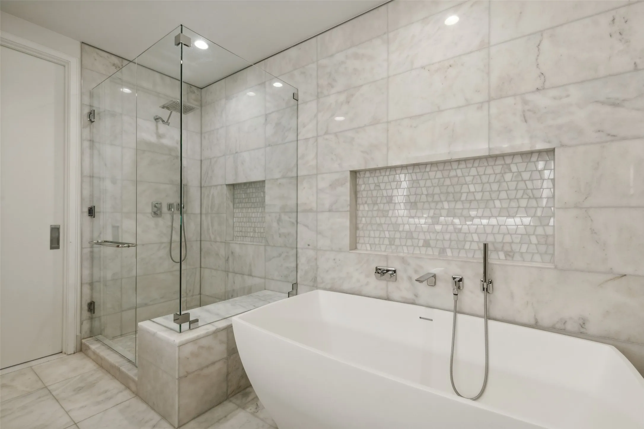 Condominium For Rent in Collin County , 7901 Windrose Avenue 603, Plano, Texas 75024, 2 Bedroom, 3 Bathroom, 2 Garage spaces, 1,834 Sqft, built in 2020, mls#21340974, Real Estate Agent in Plano, Homes For Rent in Collin county, Homes For Rent in Plano, Realtor in Plano Texas, Real Estate Brokerage Independent Realty Texas, Luminita Cordes Realtor