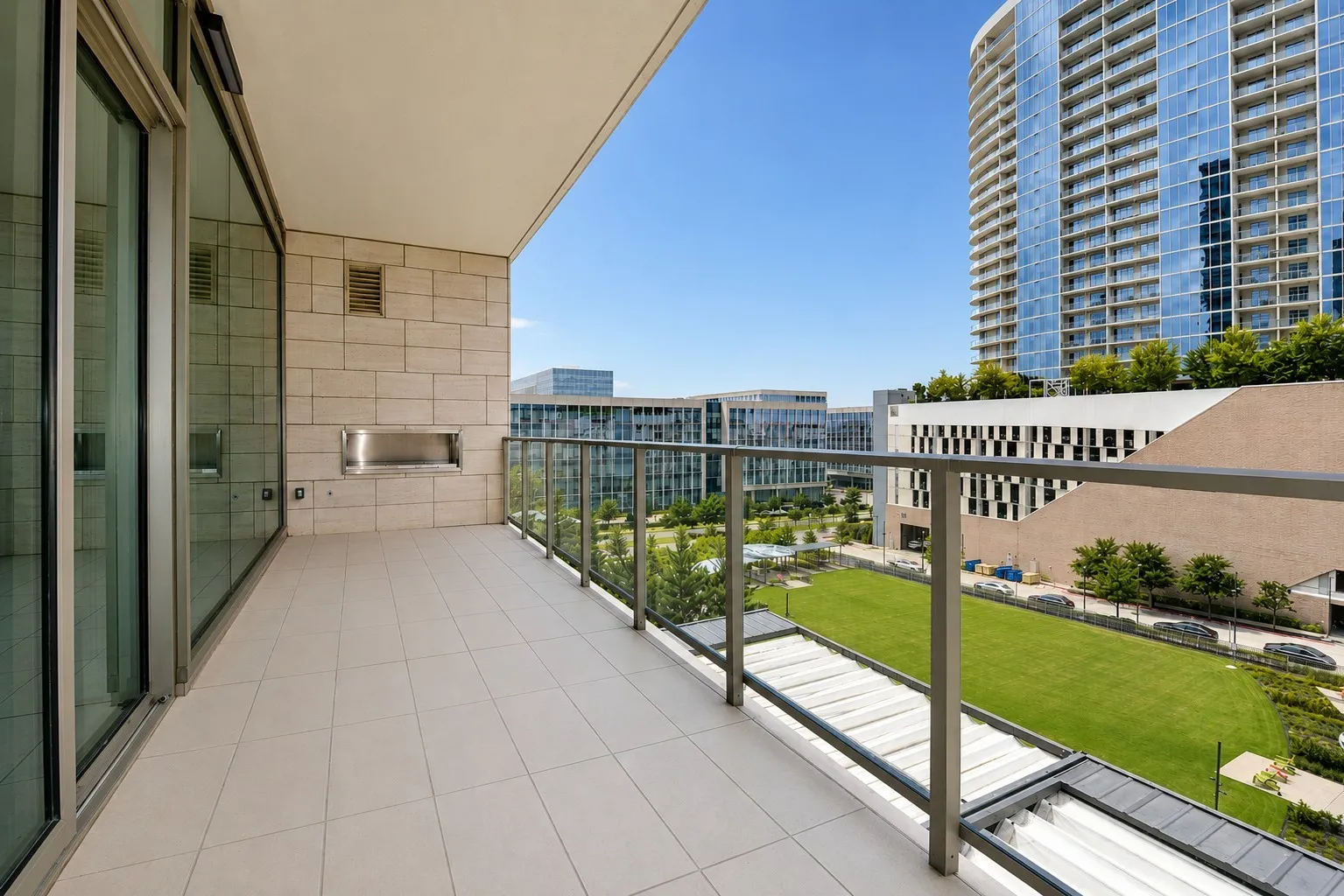Condominium For Rent in Collin County , 7901 Windrose Avenue 603, Plano, Texas 75024, 2 Bedroom, 3 Bathroom, 2 Garage spaces, 1,834 Sqft, built in 2020, mls#21340974, Real Estate Agent in Plano, Homes For Rent in Collin county, Homes For Rent in Plano, Realtor in Plano Texas, Real Estate Brokerage Independent Realty Texas, Luminita Cordes Realtor