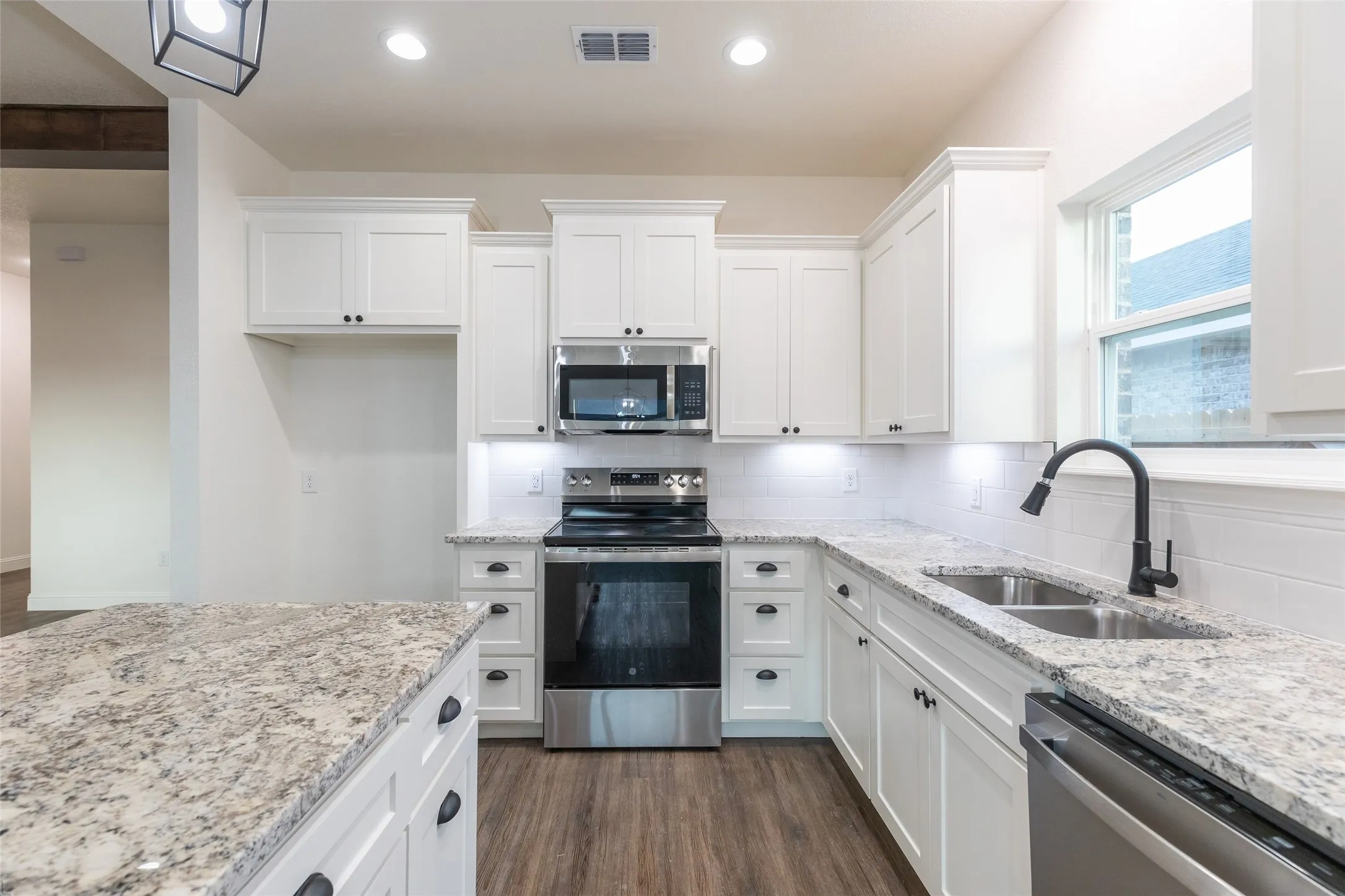 Single Family Residence For Sale in Taylor County , 7658 Wildflower Way, Abilene, Texas 79602, 3 Bedroom, 2 Bathroom, 2 Garage spaces, 1,763 Sqft, built in 2026, mls#21340978, Real Estate Agent in Abilene, Homes For Sale in Taylor county, Homes For Sale in Abilene, Realtor in Abilene Texas, Real Estate Brokerage Independent Realty Texas, Luminita Cordes Realtor