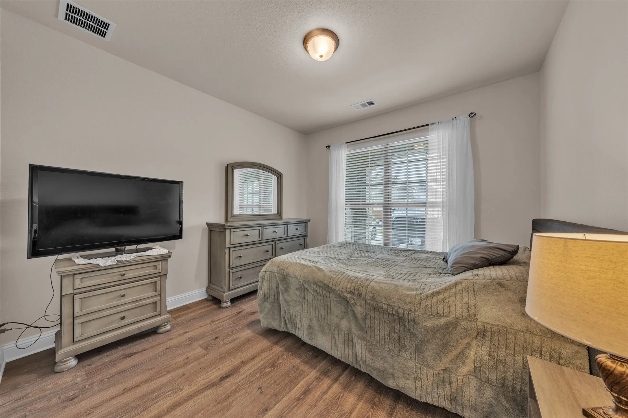 Single Family Residence For Sale in Johnson County , 2103 Horizon Drive, Mansfield, Texas 76063, 5 Bedroom, 4 Bathroom, 3 Garage spaces, 3,704 Sqft, built in 2023, mls#21331807, Real Estate Agent in Mansfield, Homes For Sale in Johnson county, Homes For Sale in Mansfield, Realtor in Mansfield Texas, Real Estate Brokerage Independent Realty Texas, Luminita Cordes Realtor