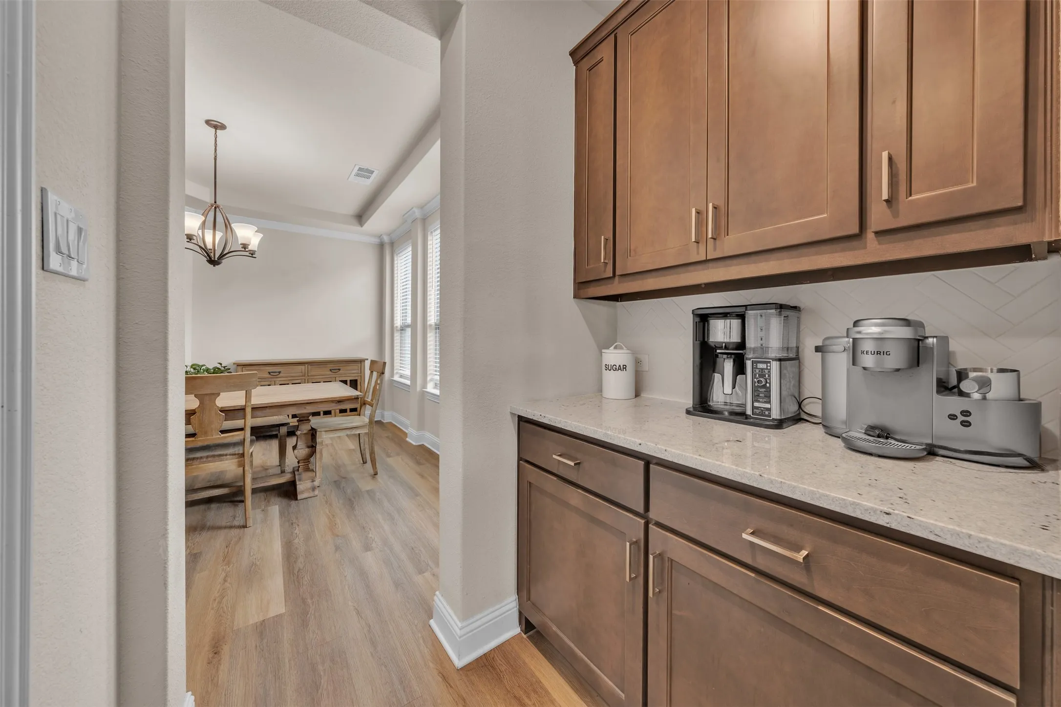 Single Family Residence For Sale in Johnson County , 2103 Horizon Drive, Mansfield, Texas 76063, 5 Bedroom, 4 Bathroom, 3 Garage spaces, 3,704 Sqft, built in 2023, mls#21331807, Real Estate Agent in Mansfield, Homes For Sale in Johnson county, Homes For Sale in Mansfield, Realtor in Mansfield Texas, Real Estate Brokerage Independent Realty Texas, Luminita Cordes Realtor