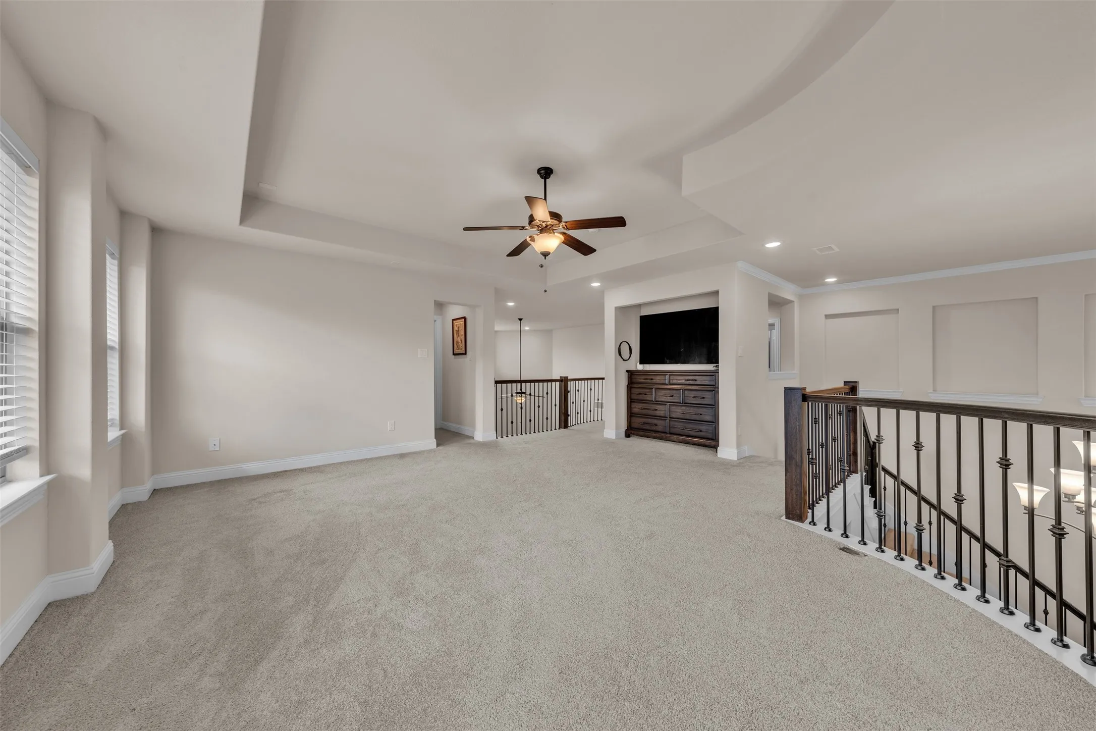 Single Family Residence For Sale in Johnson County , 2103 Horizon Drive, Mansfield, Texas 76063, 5 Bedroom, 4 Bathroom, 3 Garage spaces, 3,704 Sqft, built in 2023, mls#21331807, Real Estate Agent in Mansfield, Homes For Sale in Johnson county, Homes For Sale in Mansfield, Realtor in Mansfield Texas, Real Estate Brokerage Independent Realty Texas, Luminita Cordes Realtor