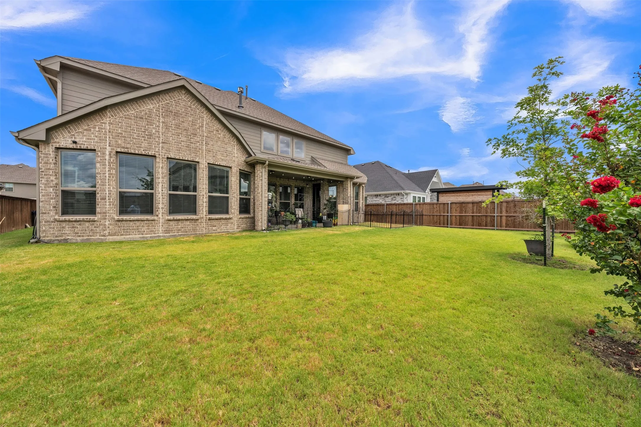 Single Family Residence For Sale in Johnson County , 2103 Horizon Drive, Mansfield, Texas 76063, 5 Bedroom, 4 Bathroom, 3 Garage spaces, 3,704 Sqft, built in 2023, mls#21331807, Real Estate Agent in Mansfield, Homes For Sale in Johnson county, Homes For Sale in Mansfield, Realtor in Mansfield Texas, Real Estate Brokerage Independent Realty Texas, Luminita Cordes Realtor