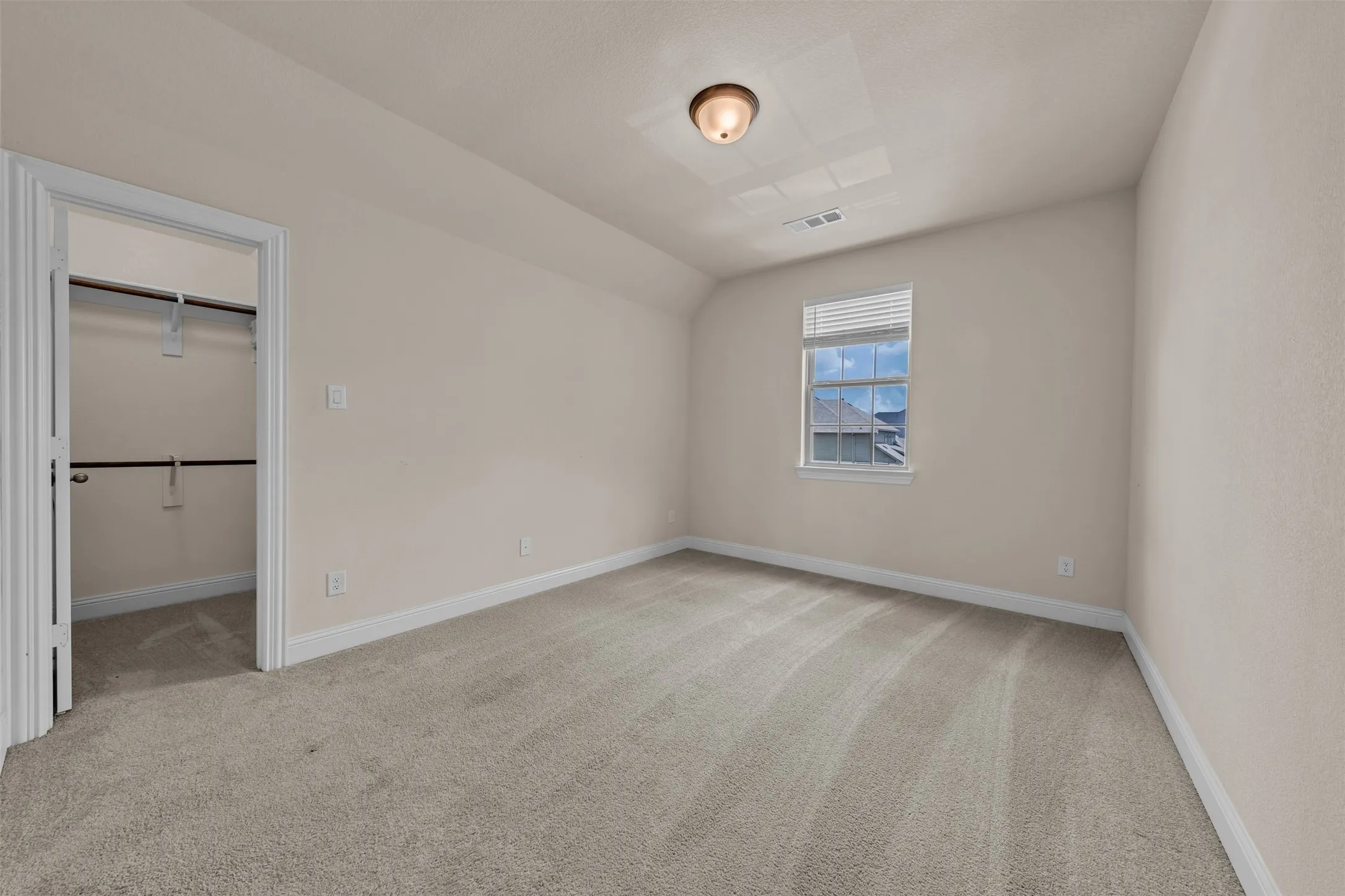 Single Family Residence For Sale in Johnson County , 2103 Horizon Drive, Mansfield, Texas 76063, 5 Bedroom, 4 Bathroom, 3 Garage spaces, 3,704 Sqft, built in 2023, mls#21331807, Real Estate Agent in Mansfield, Homes For Sale in Johnson county, Homes For Sale in Mansfield, Realtor in Mansfield Texas, Real Estate Brokerage Independent Realty Texas, Luminita Cordes Realtor