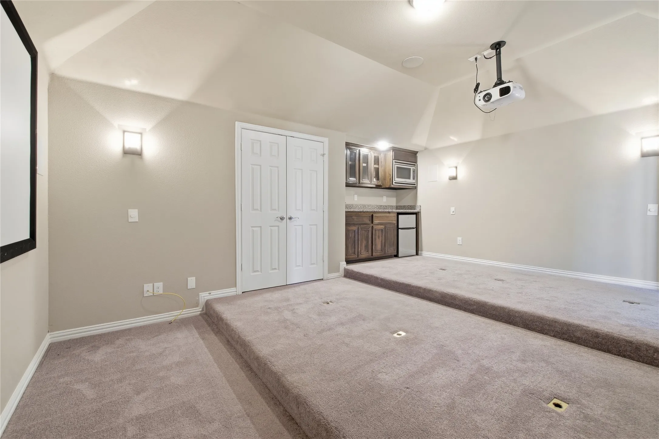 Single Family Residence For Sale in Ellis County , 2610 S Anson Road, Glenn Heights, Texas 75154, 5 Bedroom, 4 Bathroom, 2 Garage spaces, 5,003 Sqft, built in 2018, mls#21340269, Real Estate Agent in Glenn Heights, Homes For Sale in Ellis county, Homes For Sale in Glenn Heights, Realtor in Glenn Heights Texas, Real Estate Brokerage Independent Realty Texas, Luminita Cordes Realtor