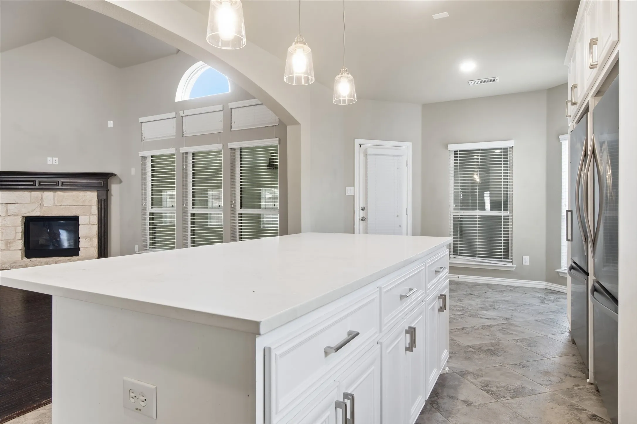 Single Family Residence For Sale in Ellis County , 2610 S Anson Road, Glenn Heights, Texas 75154, 5 Bedroom, 4 Bathroom, 2 Garage spaces, 5,003 Sqft, built in 2018, mls#21340269, Real Estate Agent in Glenn Heights, Homes For Sale in Ellis county, Homes For Sale in Glenn Heights, Realtor in Glenn Heights Texas, Real Estate Brokerage Independent Realty Texas, Luminita Cordes Realtor