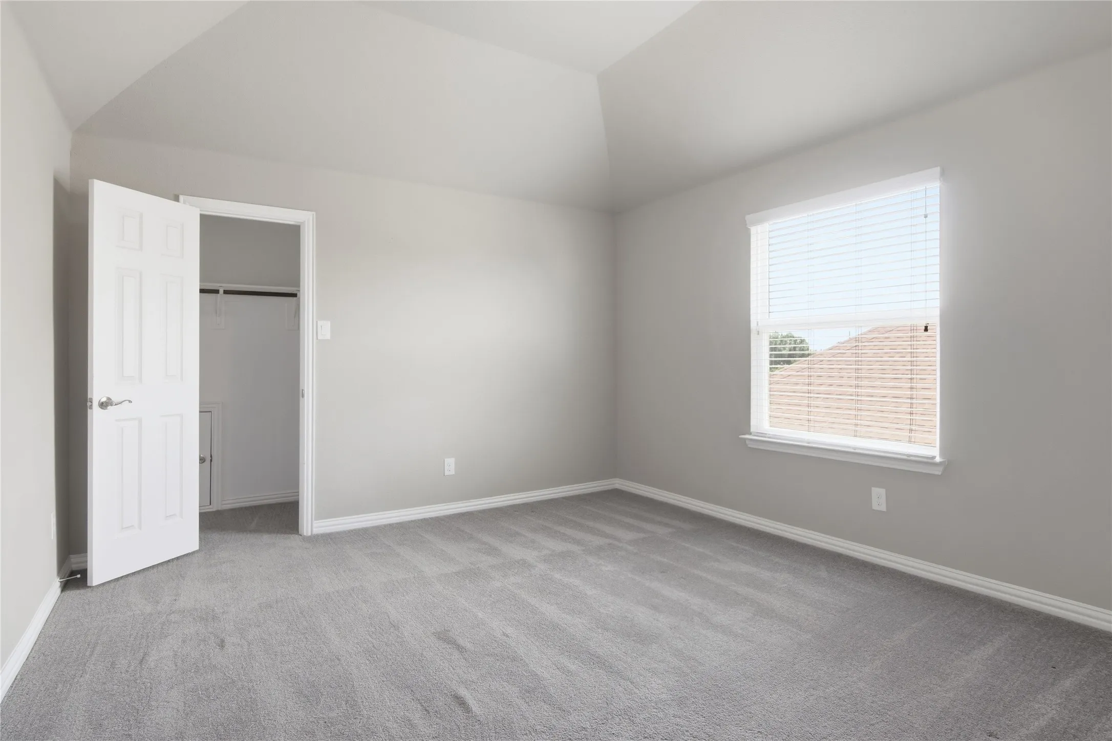 Single Family Residence For Sale in Ellis County , 2610 S Anson Road, Glenn Heights, Texas 75154, 5 Bedroom, 4 Bathroom, 2 Garage spaces, 5,003 Sqft, built in 2018, mls#21340269, Real Estate Agent in Glenn Heights, Homes For Sale in Ellis county, Homes For Sale in Glenn Heights, Realtor in Glenn Heights Texas, Real Estate Brokerage Independent Realty Texas, Luminita Cordes Realtor