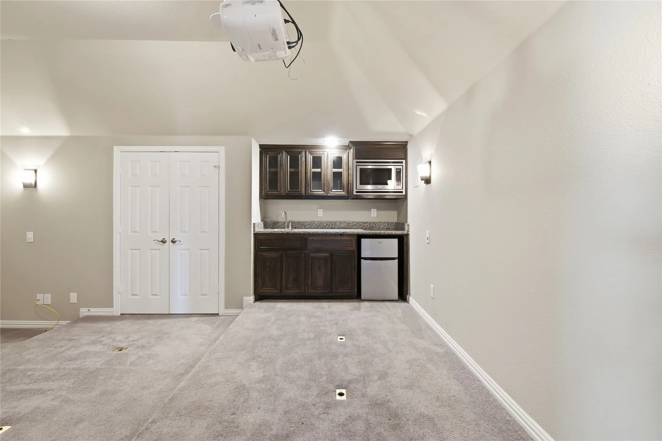 Single Family Residence For Sale in Ellis County , 2610 S Anson Road, Glenn Heights, Texas 75154, 5 Bedroom, 4 Bathroom, 2 Garage spaces, 5,003 Sqft, built in 2018, mls#21340269, Real Estate Agent in Glenn Heights, Homes For Sale in Ellis county, Homes For Sale in Glenn Heights, Realtor in Glenn Heights Texas, Real Estate Brokerage Independent Realty Texas, Luminita Cordes Realtor