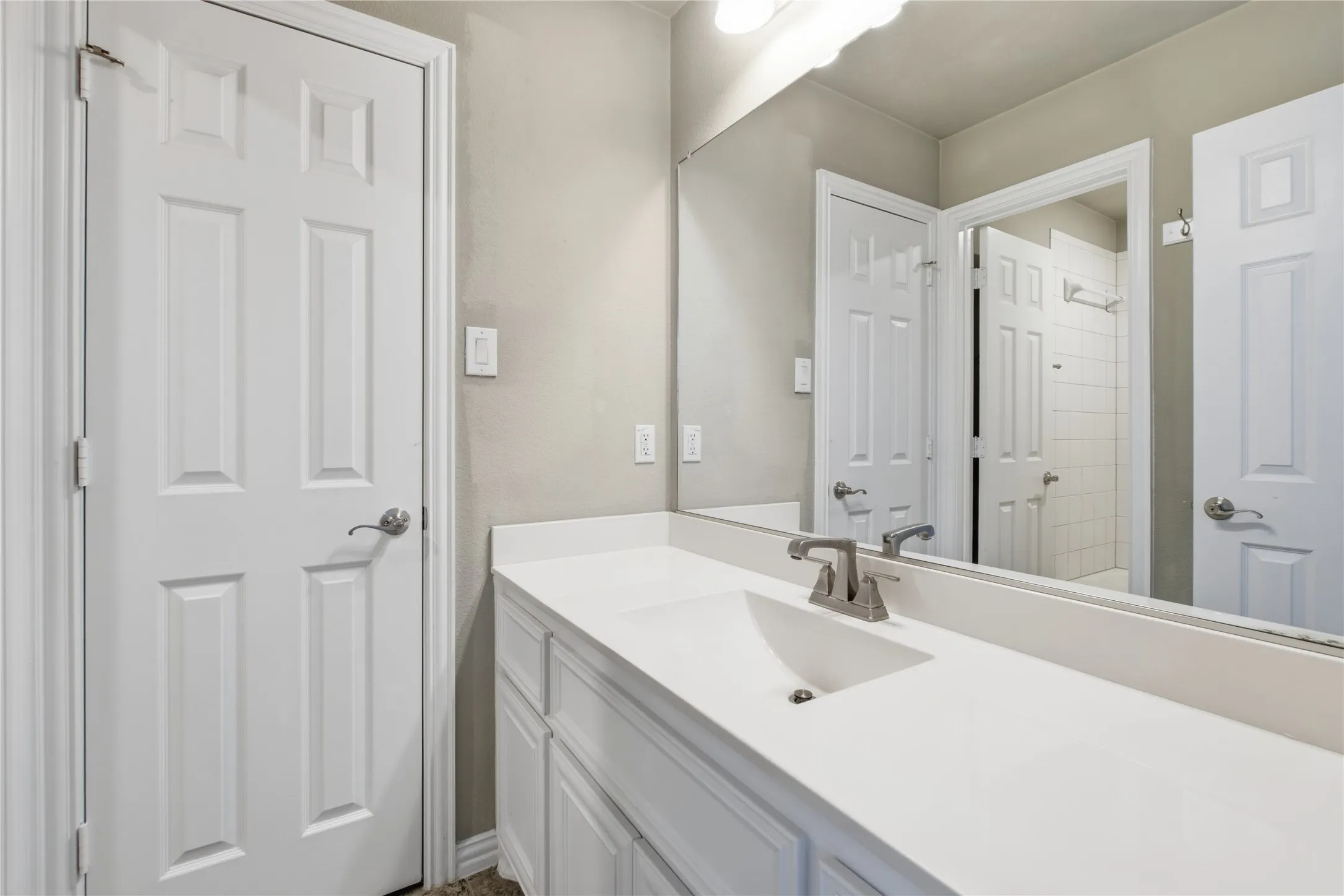 Single Family Residence For Sale in Ellis County , 2610 S Anson Road, Glenn Heights, Texas 75154, 5 Bedroom, 4 Bathroom, 2 Garage spaces, 5,003 Sqft, built in 2018, mls#21340269, Real Estate Agent in Glenn Heights, Homes For Sale in Ellis county, Homes For Sale in Glenn Heights, Realtor in Glenn Heights Texas, Real Estate Brokerage Independent Realty Texas, Luminita Cordes Realtor