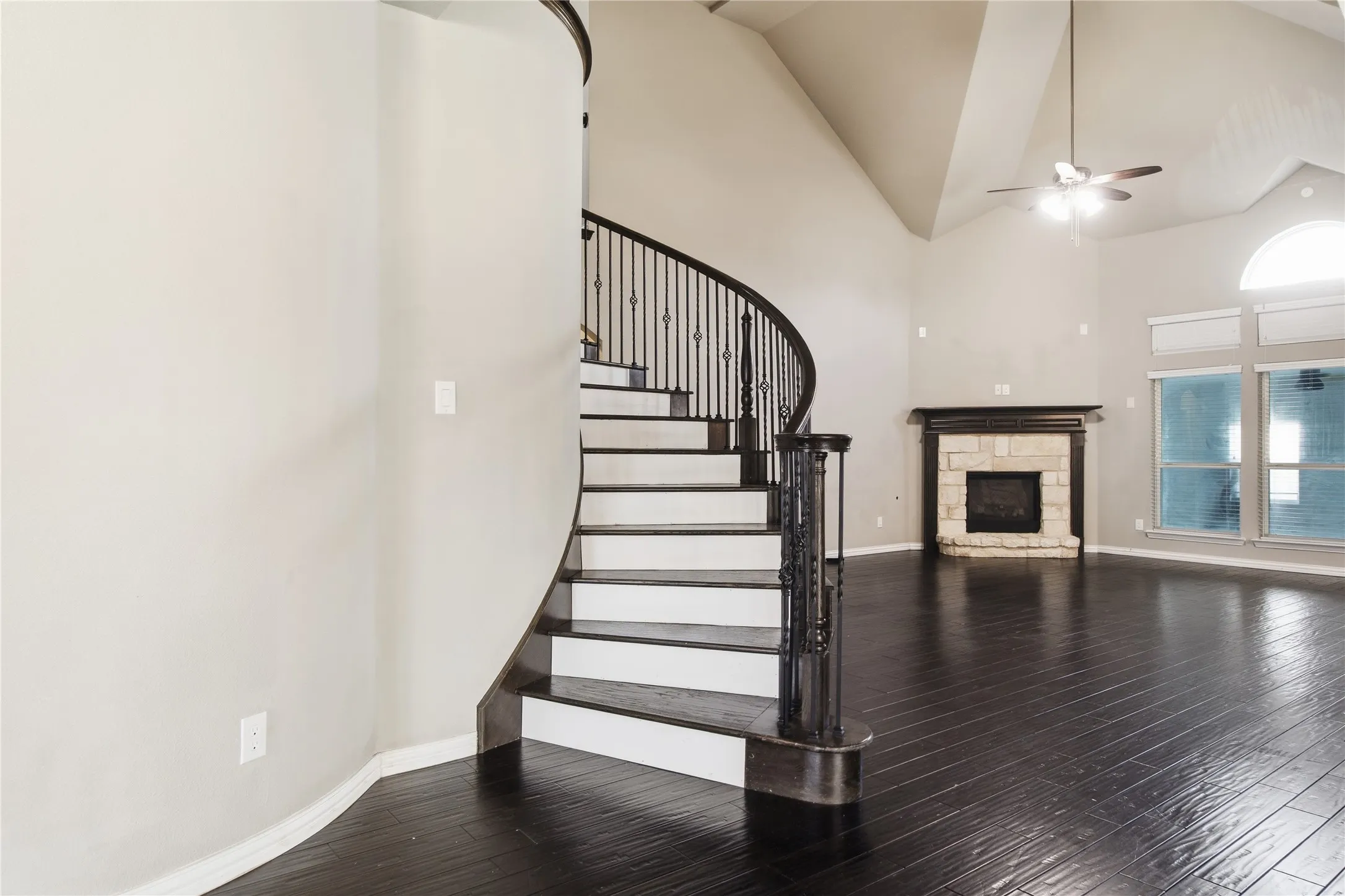 Single Family Residence For Sale in Ellis County , 2610 S Anson Road, Glenn Heights, Texas 75154, 5 Bedroom, 4 Bathroom, 2 Garage spaces, 5,003 Sqft, built in 2018, mls#21340269, Real Estate Agent in Glenn Heights, Homes For Sale in Ellis county, Homes For Sale in Glenn Heights, Realtor in Glenn Heights Texas, Real Estate Brokerage Independent Realty Texas, Luminita Cordes Realtor