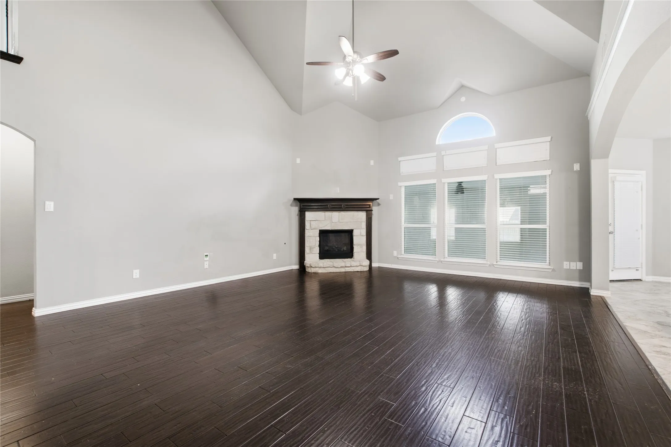 Single Family Residence For Sale in Ellis County , 2610 S Anson Road, Glenn Heights, Texas 75154, 5 Bedroom, 4 Bathroom, 2 Garage spaces, 5,003 Sqft, built in 2018, mls#21340269, Real Estate Agent in Glenn Heights, Homes For Sale in Ellis county, Homes For Sale in Glenn Heights, Realtor in Glenn Heights Texas, Real Estate Brokerage Independent Realty Texas, Luminita Cordes Realtor