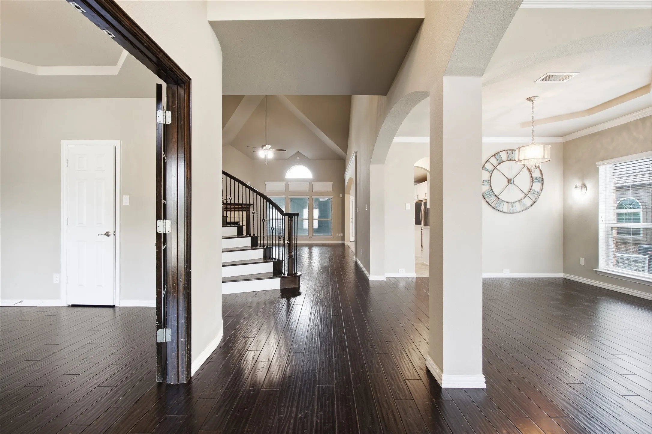 Single Family Residence For Sale in Ellis County , 2610 S Anson Road, Glenn Heights, Texas 75154, 5 Bedroom, 4 Bathroom, 2 Garage spaces, 5,003 Sqft, built in 2018, mls#21340269, Real Estate Agent in Glenn Heights, Homes For Sale in Ellis county, Homes For Sale in Glenn Heights, Realtor in Glenn Heights Texas, Real Estate Brokerage Independent Realty Texas, Luminita Cordes Realtor