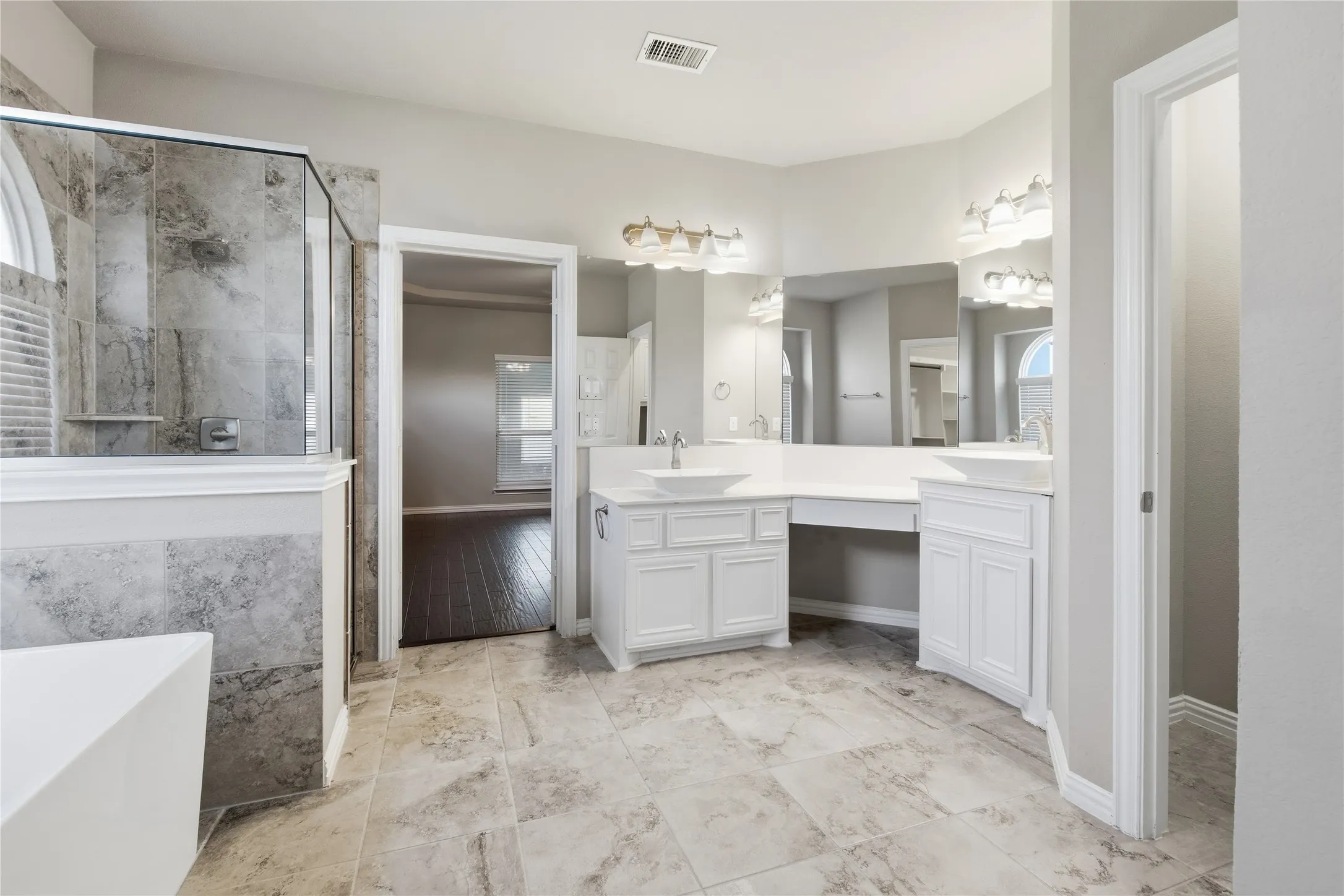 Single Family Residence For Sale in Ellis County , 2610 S Anson Road, Glenn Heights, Texas 75154, 5 Bedroom, 4 Bathroom, 2 Garage spaces, 5,003 Sqft, built in 2018, mls#21340269, Real Estate Agent in Glenn Heights, Homes For Sale in Ellis county, Homes For Sale in Glenn Heights, Realtor in Glenn Heights Texas, Real Estate Brokerage Independent Realty Texas, Luminita Cordes Realtor