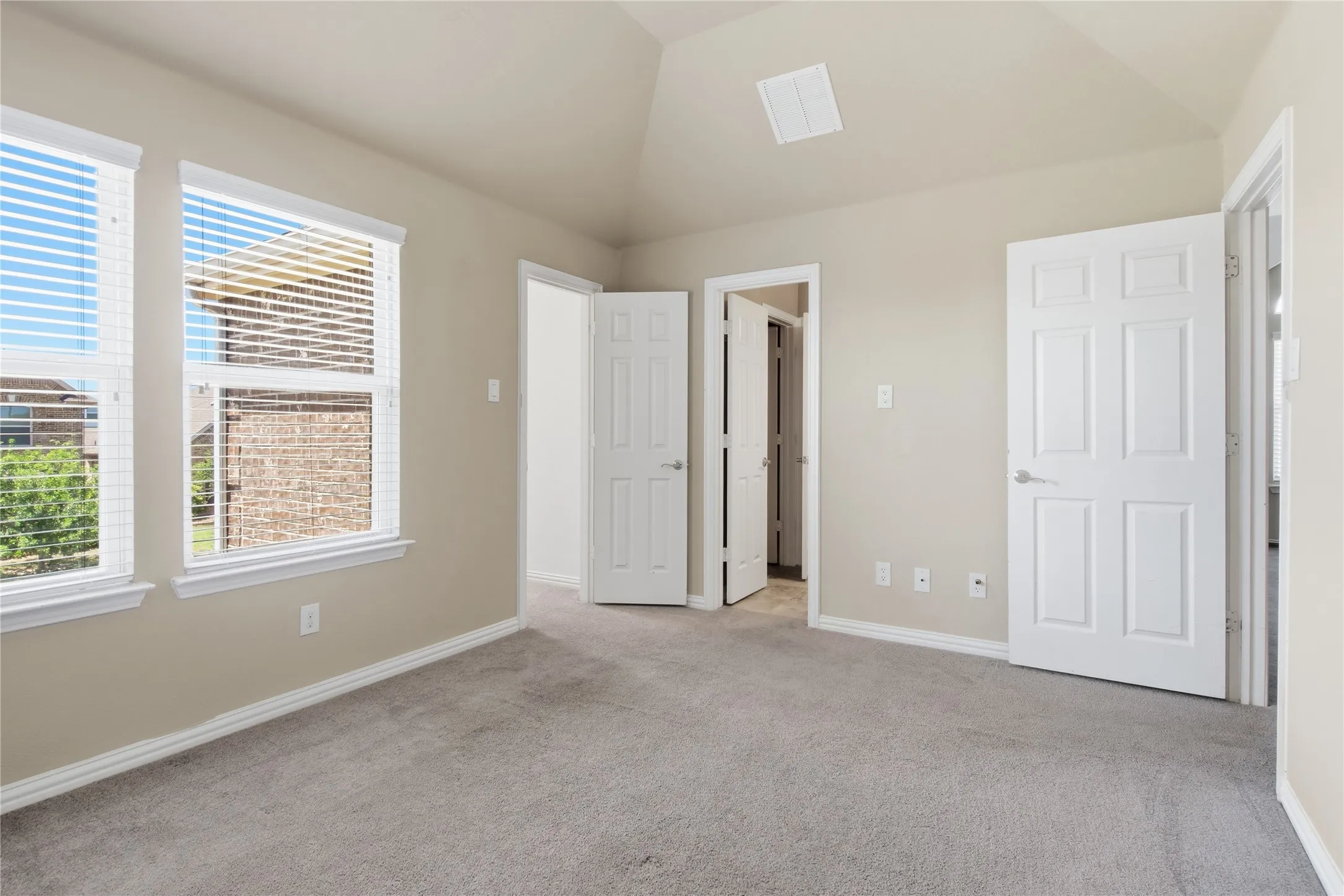 Single Family Residence For Sale in Ellis County , 2610 S Anson Road, Glenn Heights, Texas 75154, 5 Bedroom, 4 Bathroom, 2 Garage spaces, 5,003 Sqft, built in 2018, mls#21340269, Real Estate Agent in Glenn Heights, Homes For Sale in Ellis county, Homes For Sale in Glenn Heights, Realtor in Glenn Heights Texas, Real Estate Brokerage Independent Realty Texas, Luminita Cordes Realtor