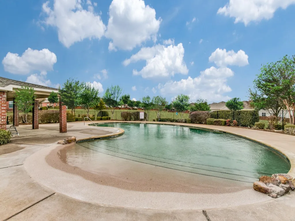 Townhouse For Sale in Collin County , 9900 Rockwall Road, Plano, Texas 75025, 2 Bedroom, 2 Bathroom, 2 Garage spaces, 1,557 Sqft, built in 2003, mls#21340073, Real Estate Agent in Plano, Homes For Sale in Collin county, Homes For Sale in Plano, Realtor in Plano Texas, Real Estate Brokerage Independent Realty Texas, Luminita Cordes Realtor