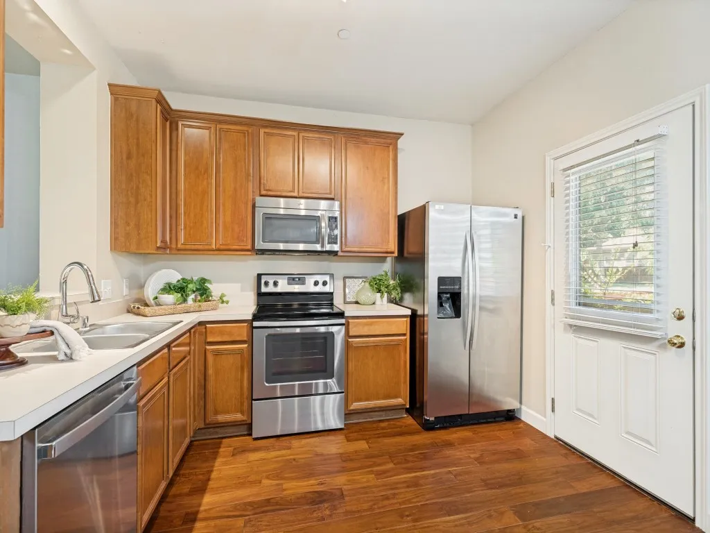 Townhouse For Sale in Collin County , 9900 Rockwall Road, Plano, Texas 75025, 2 Bedroom, 2 Bathroom, 2 Garage spaces, 1,557 Sqft, built in 2003, mls#21340073, Real Estate Agent in Plano, Homes For Sale in Collin county, Homes For Sale in Plano, Realtor in Plano Texas, Real Estate Brokerage Independent Realty Texas, Luminita Cordes Realtor