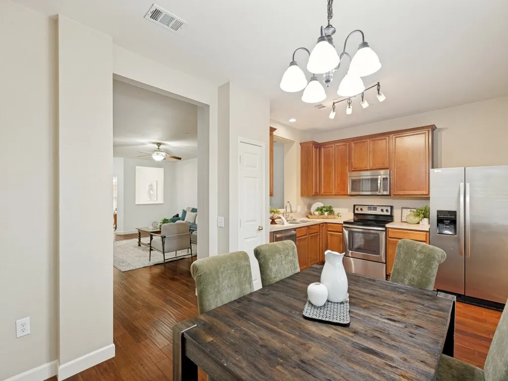 Townhouse For Sale in Collin County , 9900 Rockwall Road, Plano, Texas 75025, 2 Bedroom, 2 Bathroom, 2 Garage spaces, 1,557 Sqft, built in 2003, mls#21340073, Real Estate Agent in Plano, Homes For Sale in Collin county, Homes For Sale in Plano, Realtor in Plano Texas, Real Estate Brokerage Independent Realty Texas, Luminita Cordes Realtor