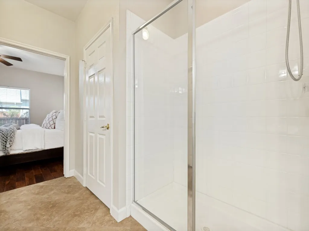 Townhouse For Sale in Collin County , 9900 Rockwall Road, Plano, Texas 75025, 2 Bedroom, 2 Bathroom, 2 Garage spaces, 1,557 Sqft, built in 2003, mls#21340073, Real Estate Agent in Plano, Homes For Sale in Collin county, Homes For Sale in Plano, Realtor in Plano Texas, Real Estate Brokerage Independent Realty Texas, Luminita Cordes Realtor