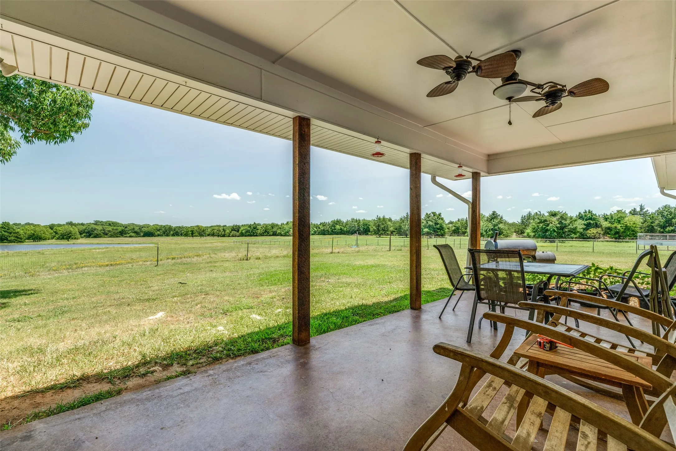 Farm For Sale in Grayson County , 76 Spout Springs Road, Pottsboro, Texas 75076, 3 Bedrooms, 2 Bathrooms, 2 Garage spaces, 2,064 Sqft, built in 1990, Price $1,750,000, mls#21327940, Real Estate Agent in Pottsboro, Homes For Sale in Grayson county, Homes For Sale in Pottsboro, Realtor in Pottsboro Texas, Real Estate Brokerage Independent Realty Texas, Luminita Cordes Realtor