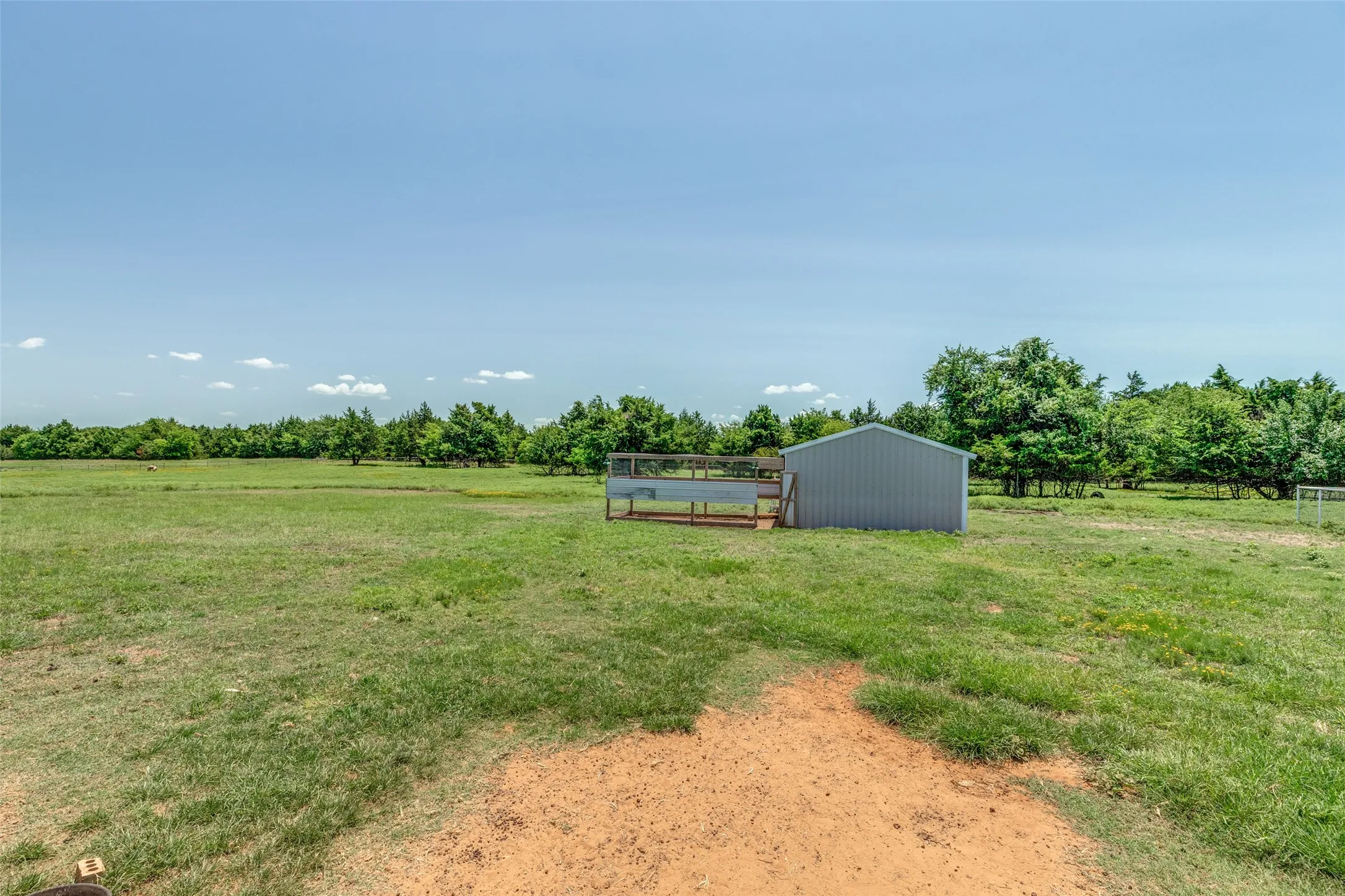 Farm For Sale in Grayson County , 76 Spout Springs Road, Pottsboro, Texas 75076, 3 Bedrooms, 2 Bathrooms, 2 Garage spaces, 2,064 Sqft, built in 1990, Price $1,750,000, mls#21327940, Real Estate Agent in Pottsboro, Homes For Sale in Grayson county, Homes For Sale in Pottsboro, Realtor in Pottsboro Texas, Real Estate Brokerage Independent Realty Texas, Luminita Cordes Realtor