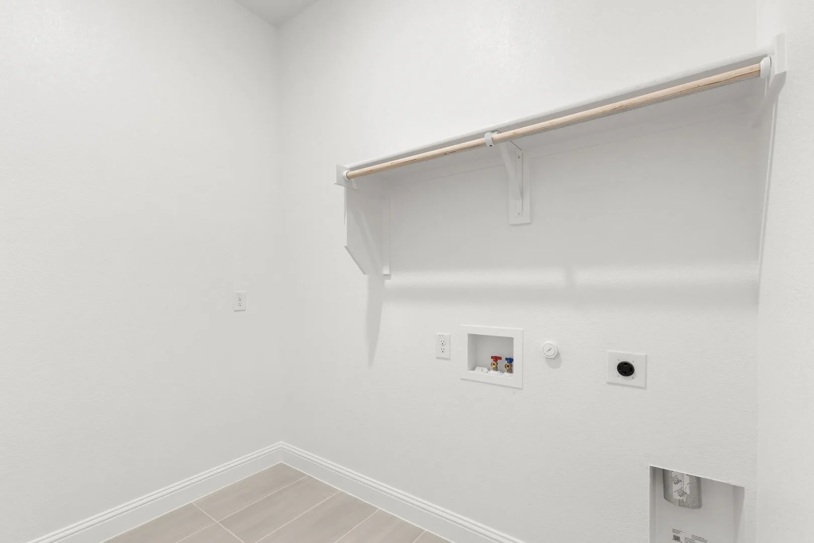 DFW-Coyote Crossing-Concept 2622-121 Mikasi Street-Utility-Risewell Homes-1